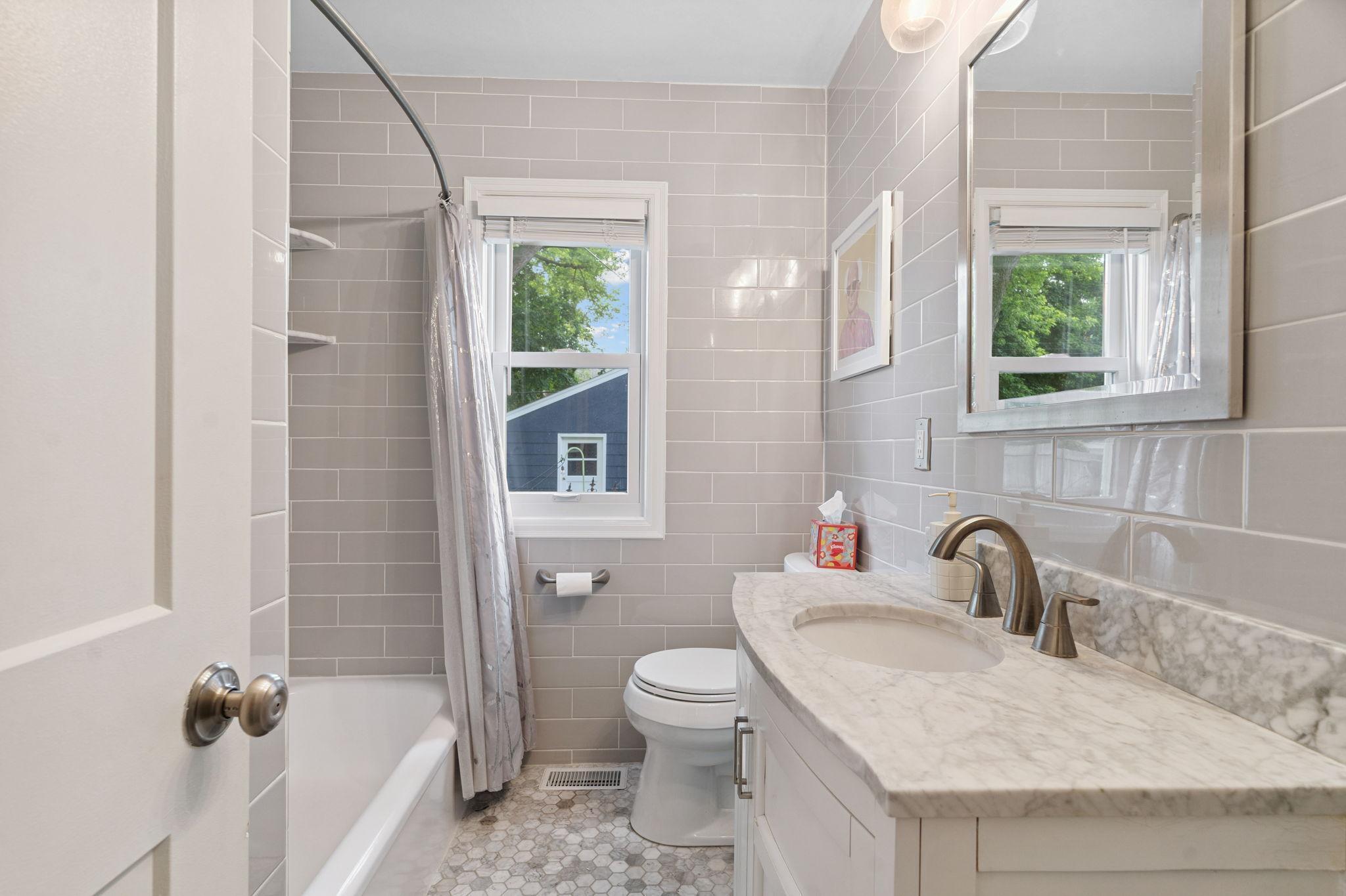 2608 Salem Avenue Property Photo 15