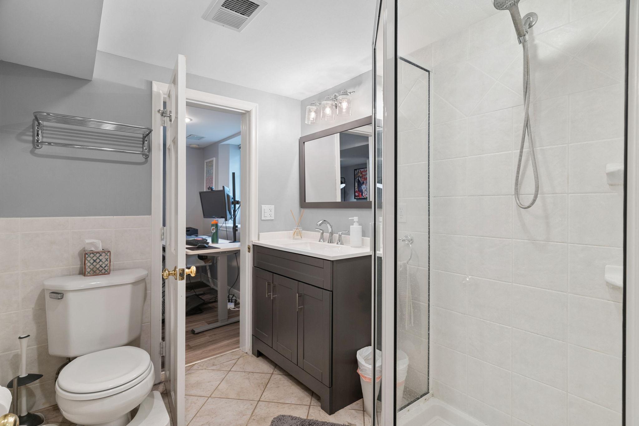 2608 Salem Avenue Property Photo 24
