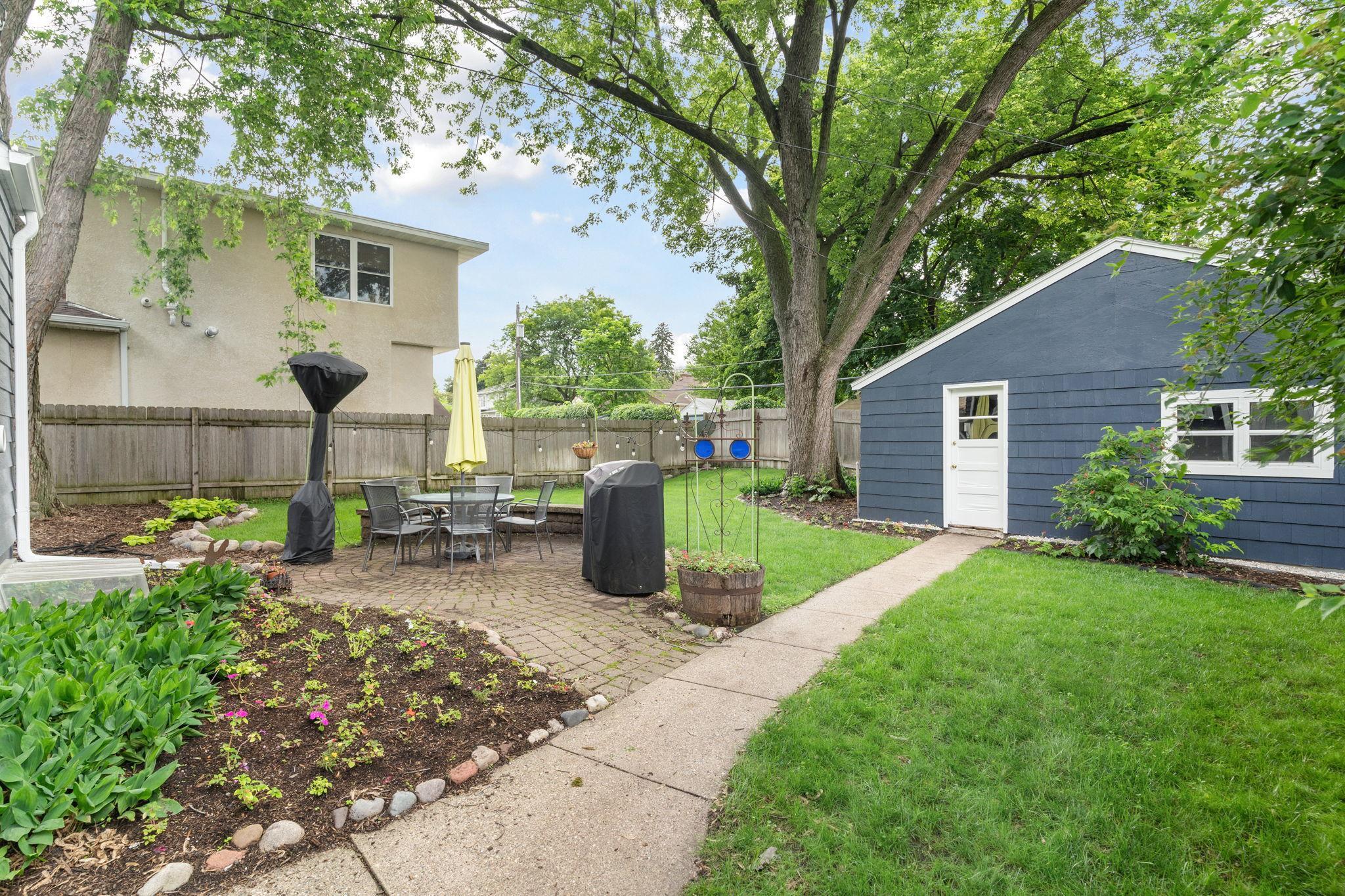 2608 Salem Avenue Property Photo 29