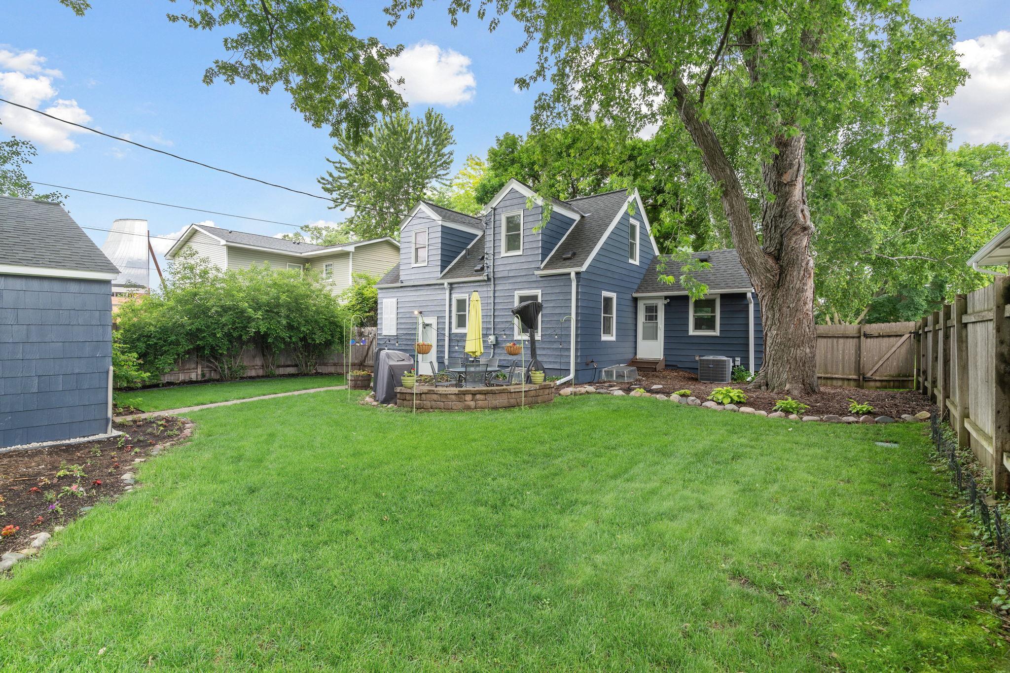 2608 Salem Avenue Property Photo 31