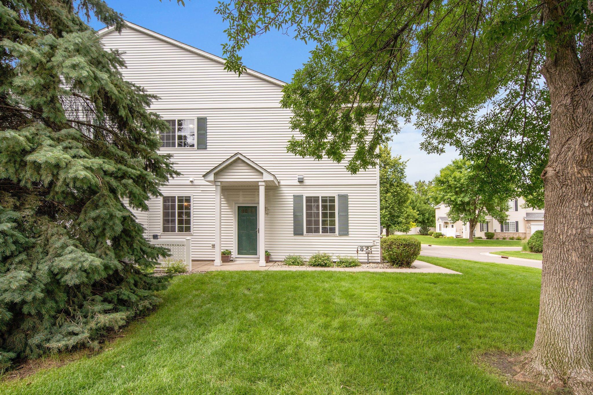 17980 69th Place Property Photo 5
