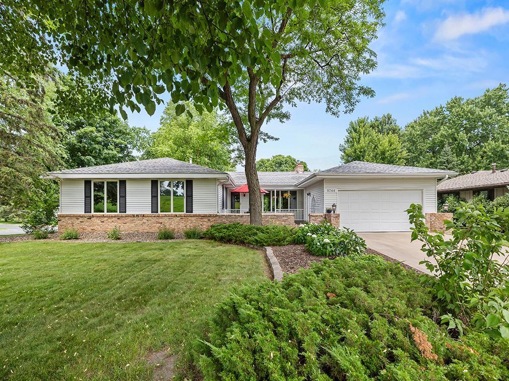 9744 Oxborough Road Property Photo