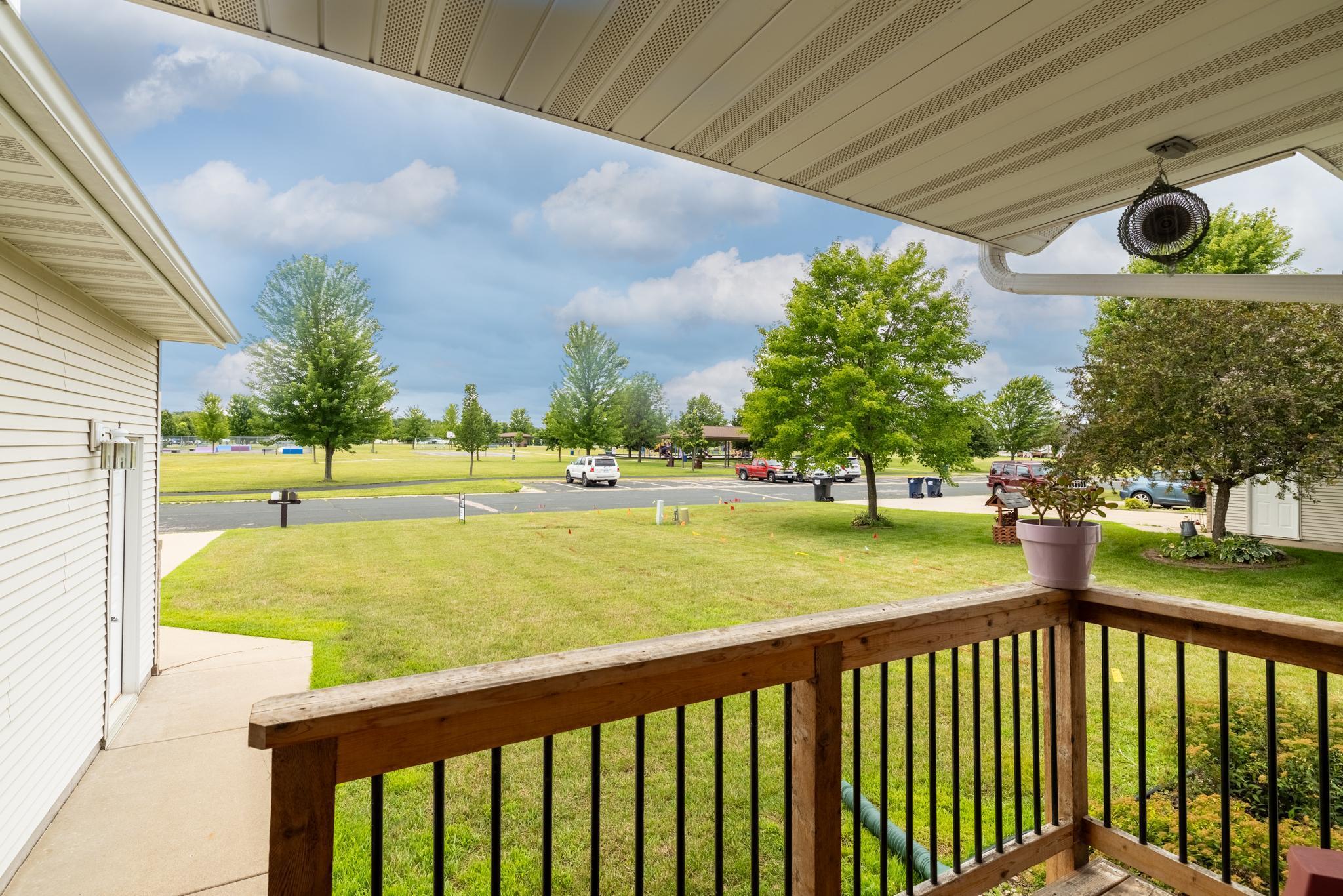 656 Obrien Parkway Property Photo 4