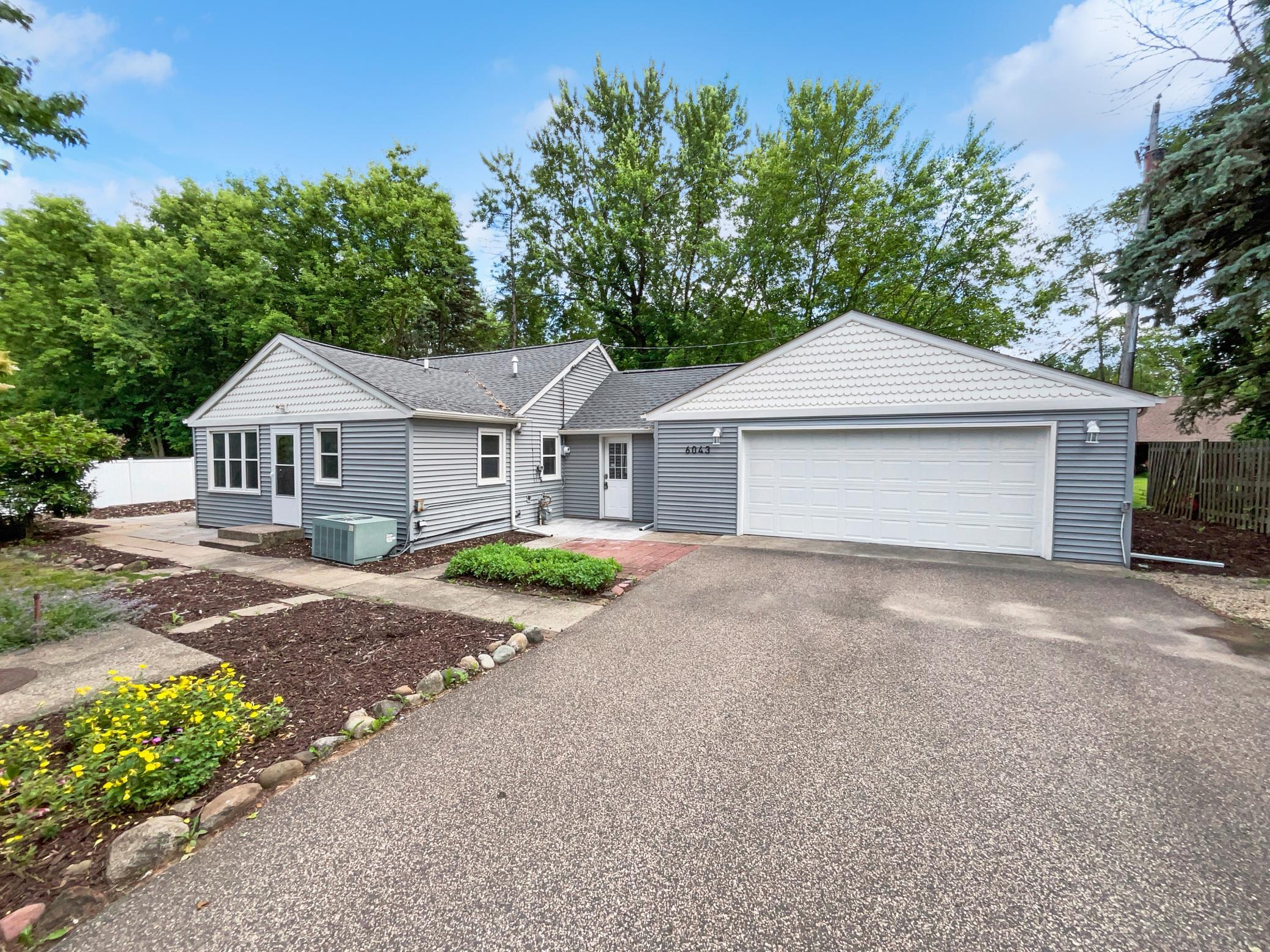 6043 17th Street Property Photo