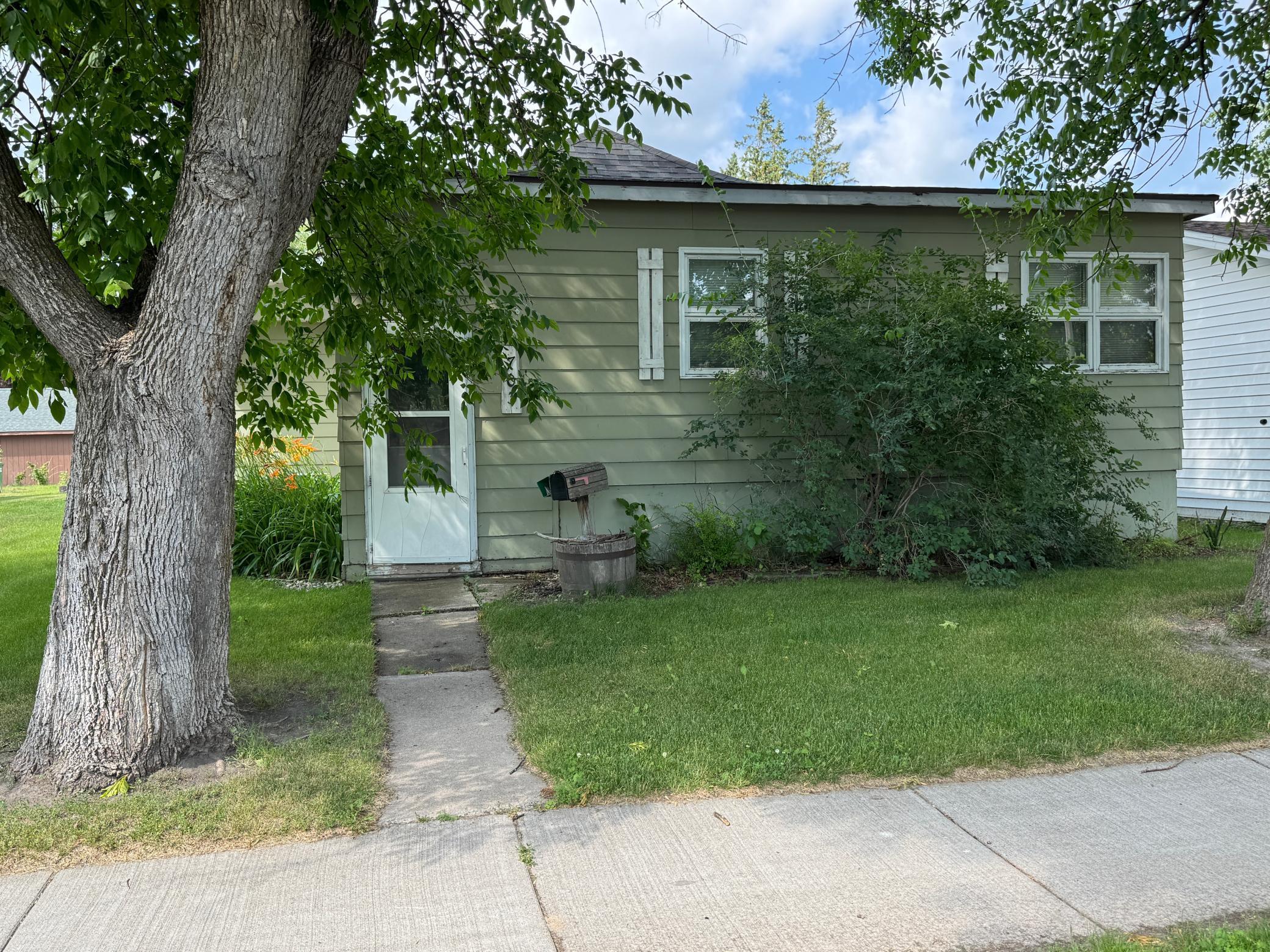 703 Center Street Property Photo 1