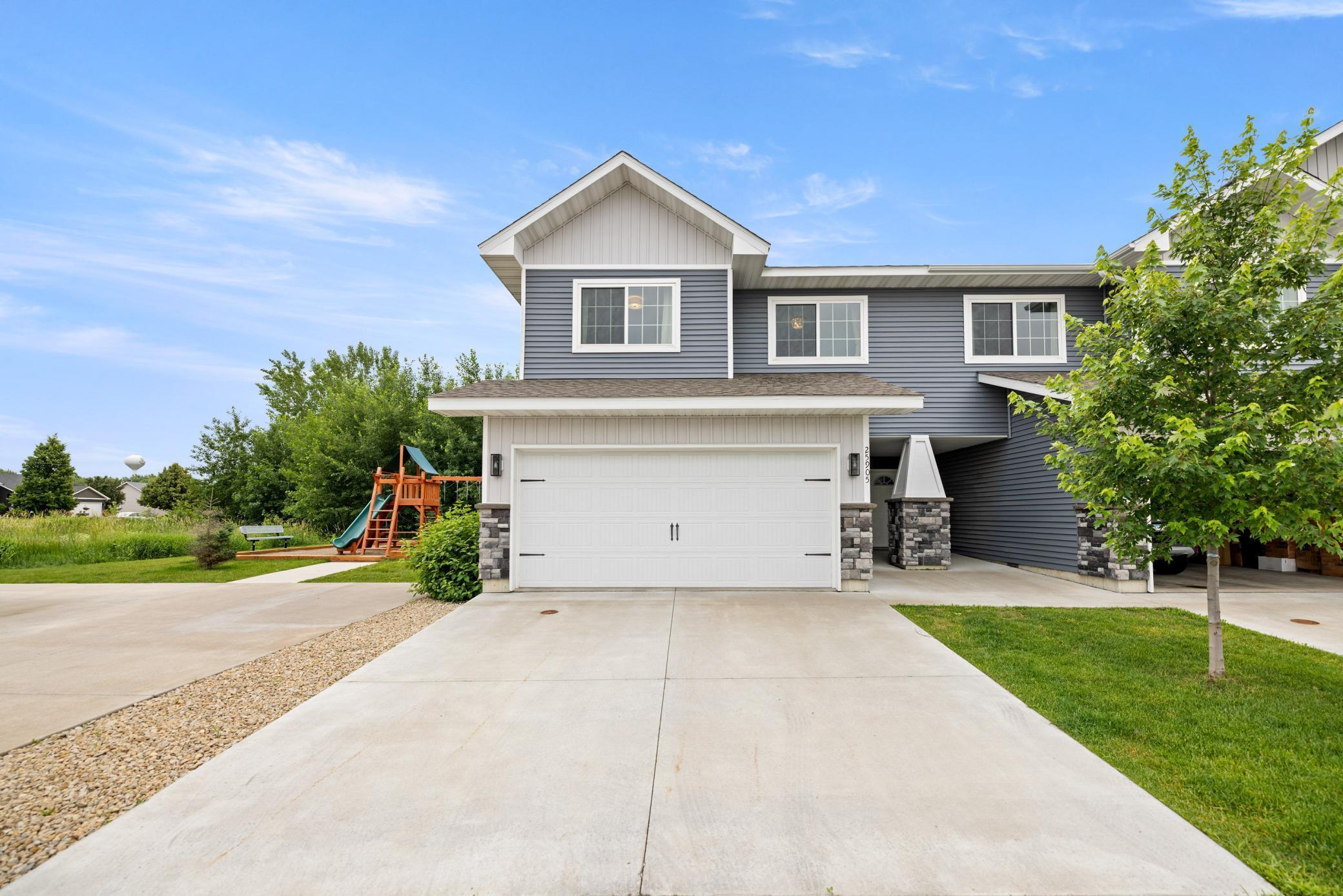 25905 Oriole Street Property Photo
