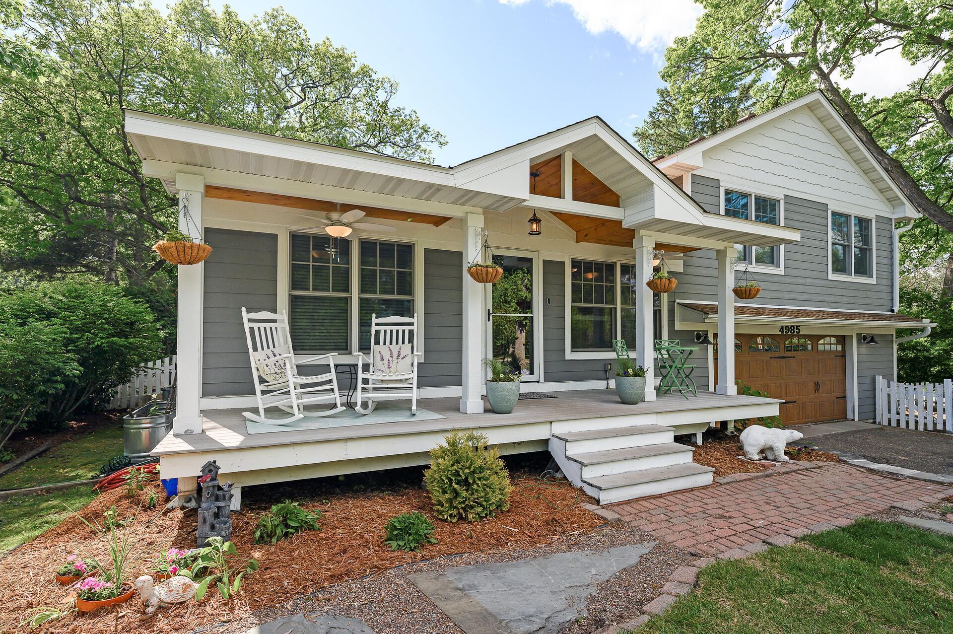 4985 Johnson Avenue Property Photo 1
