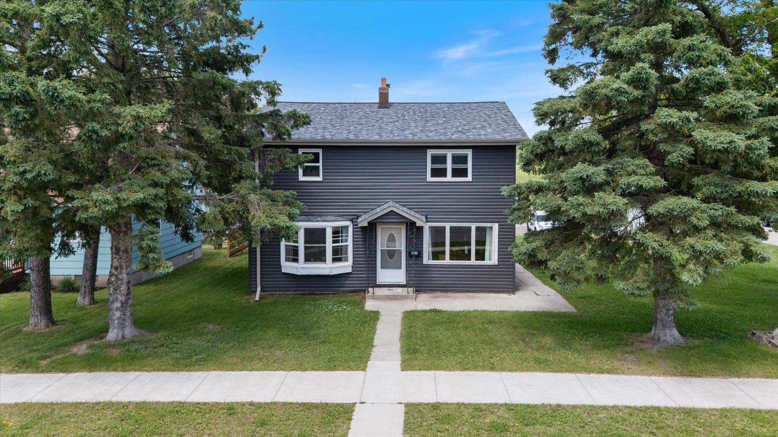 602 8th Street Property Photo 1