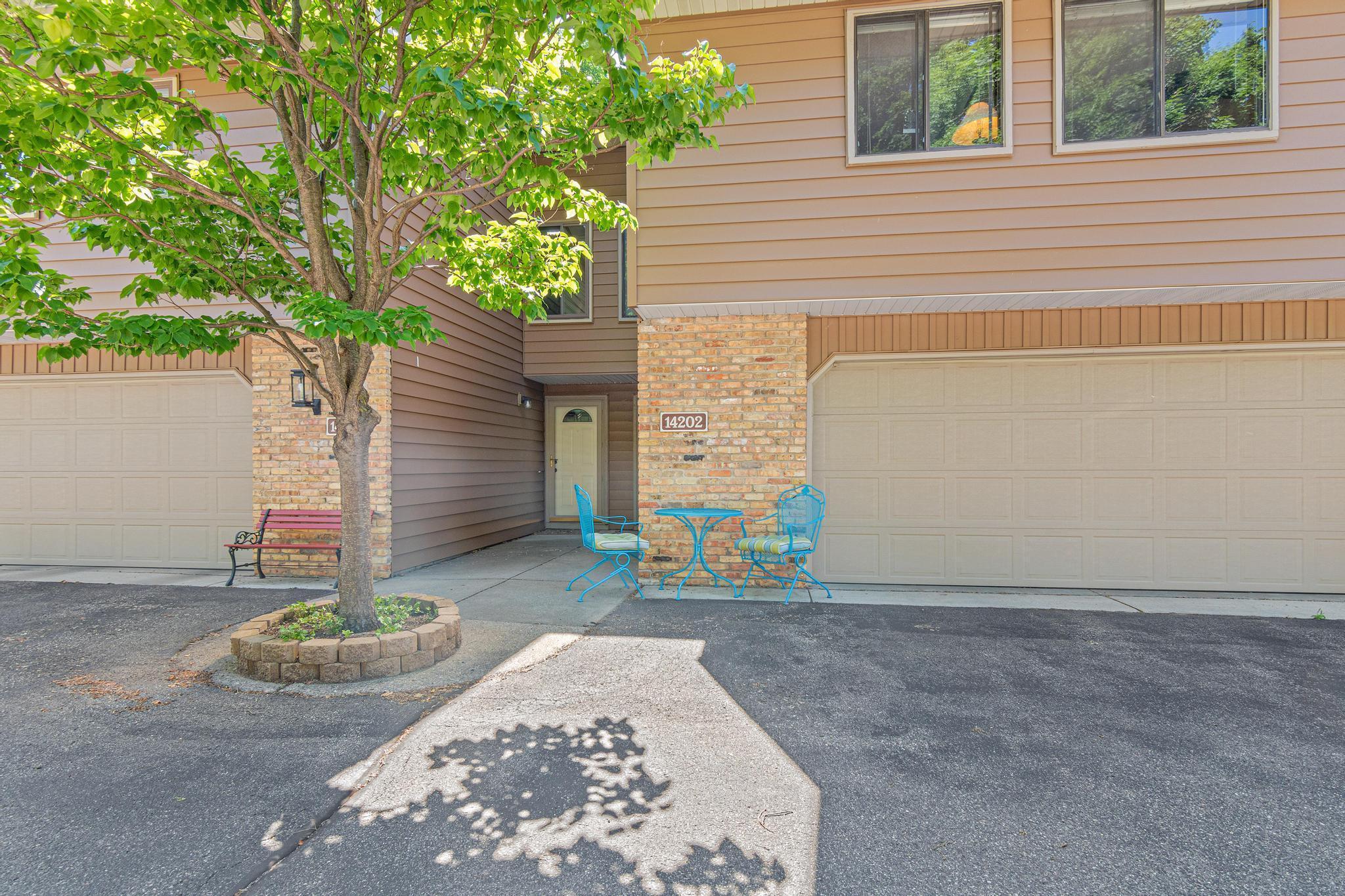 14202 Chestnut Drive Property Photo 1