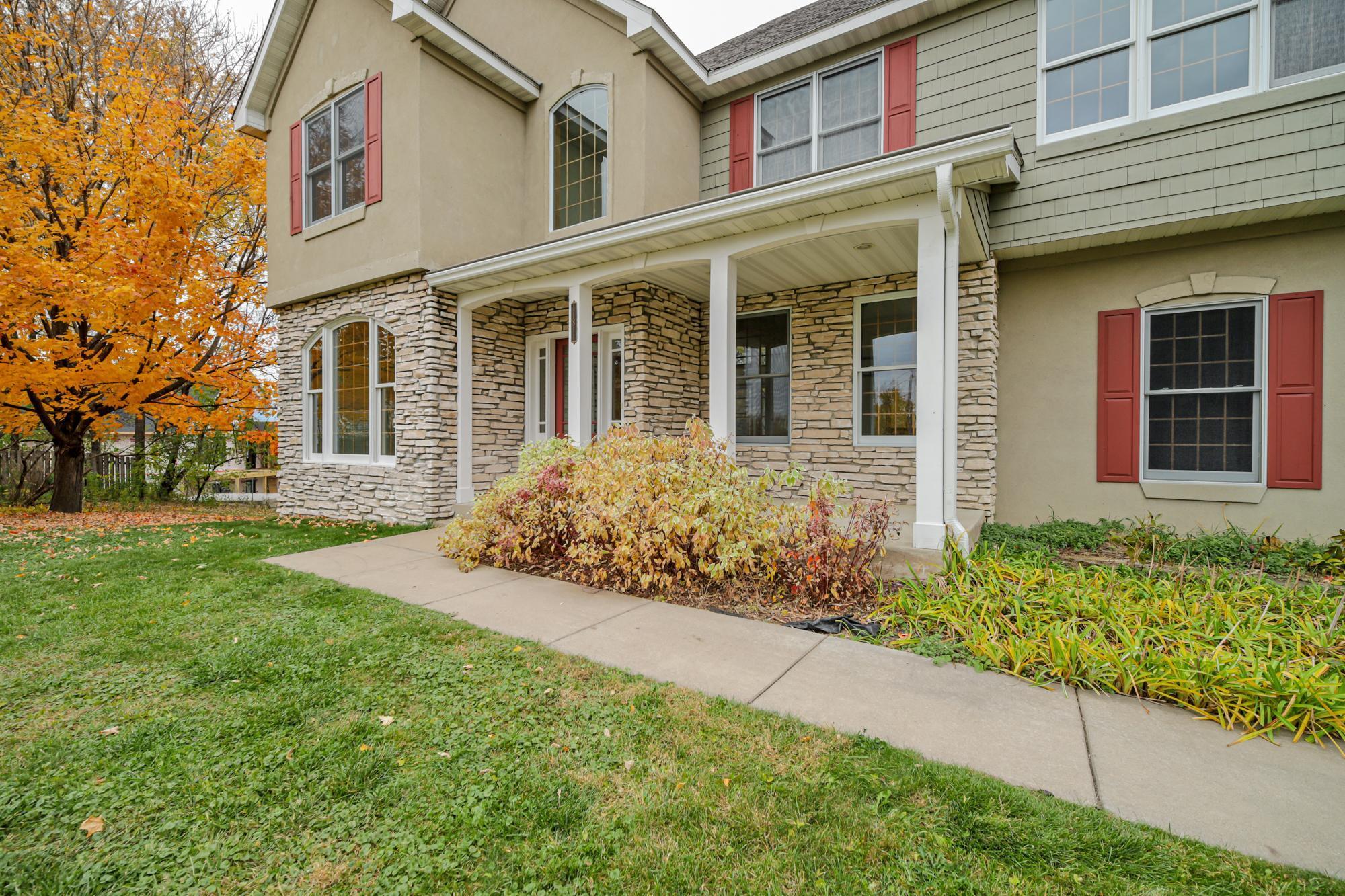 11811 Ridgemount Avenue Property Photo 4