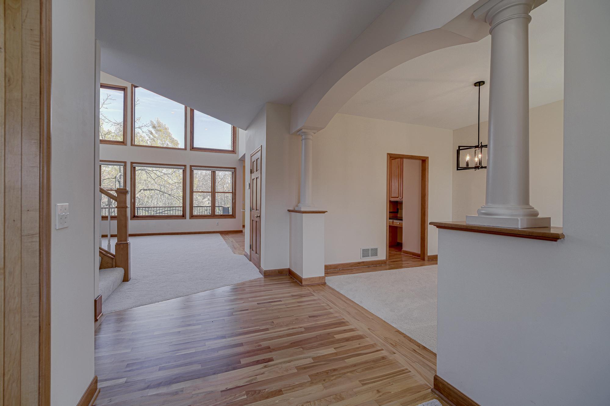 11811 Ridgemount Avenue Property Photo 7