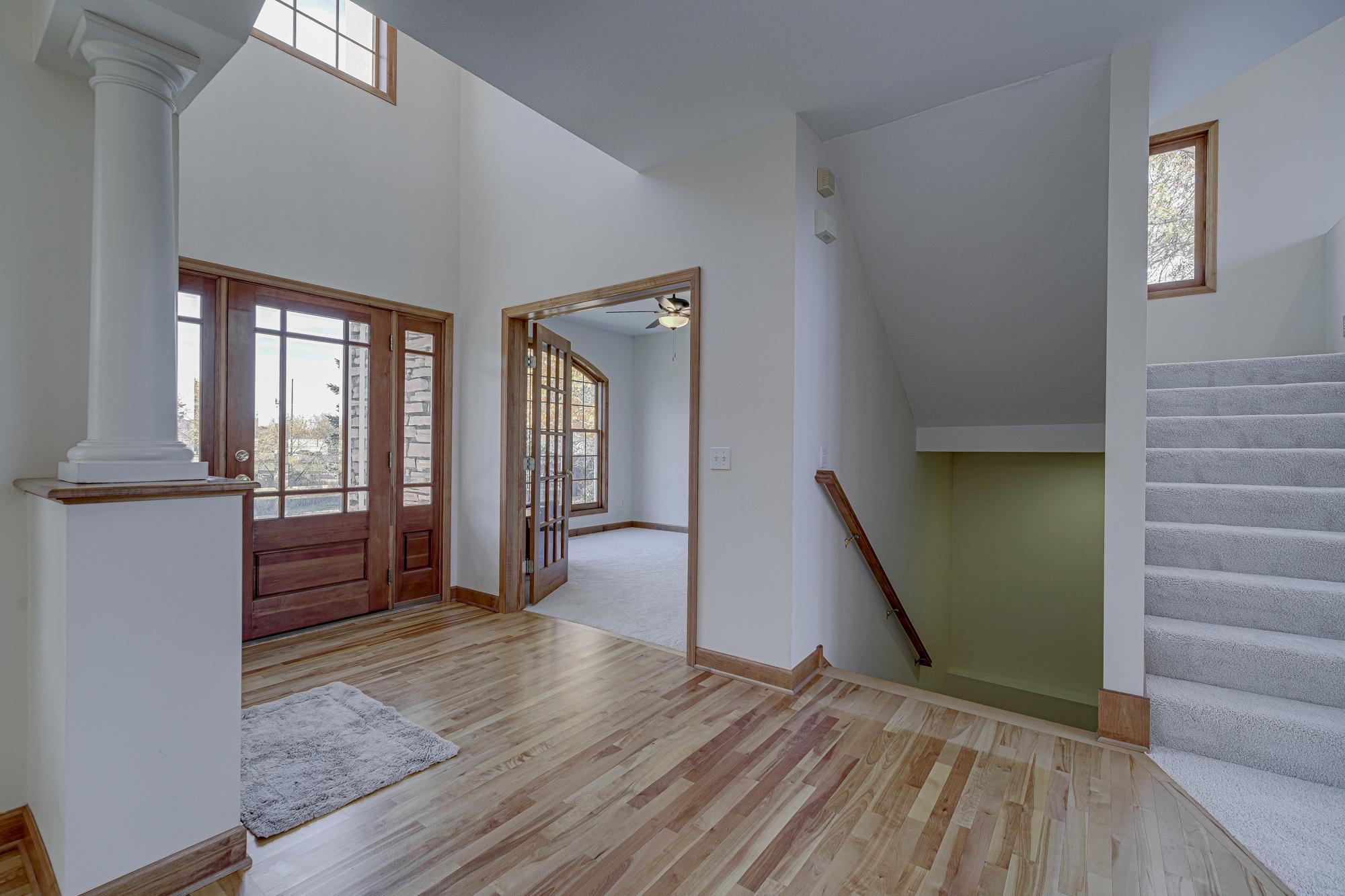 11811 Ridgemount Avenue Property Photo 8