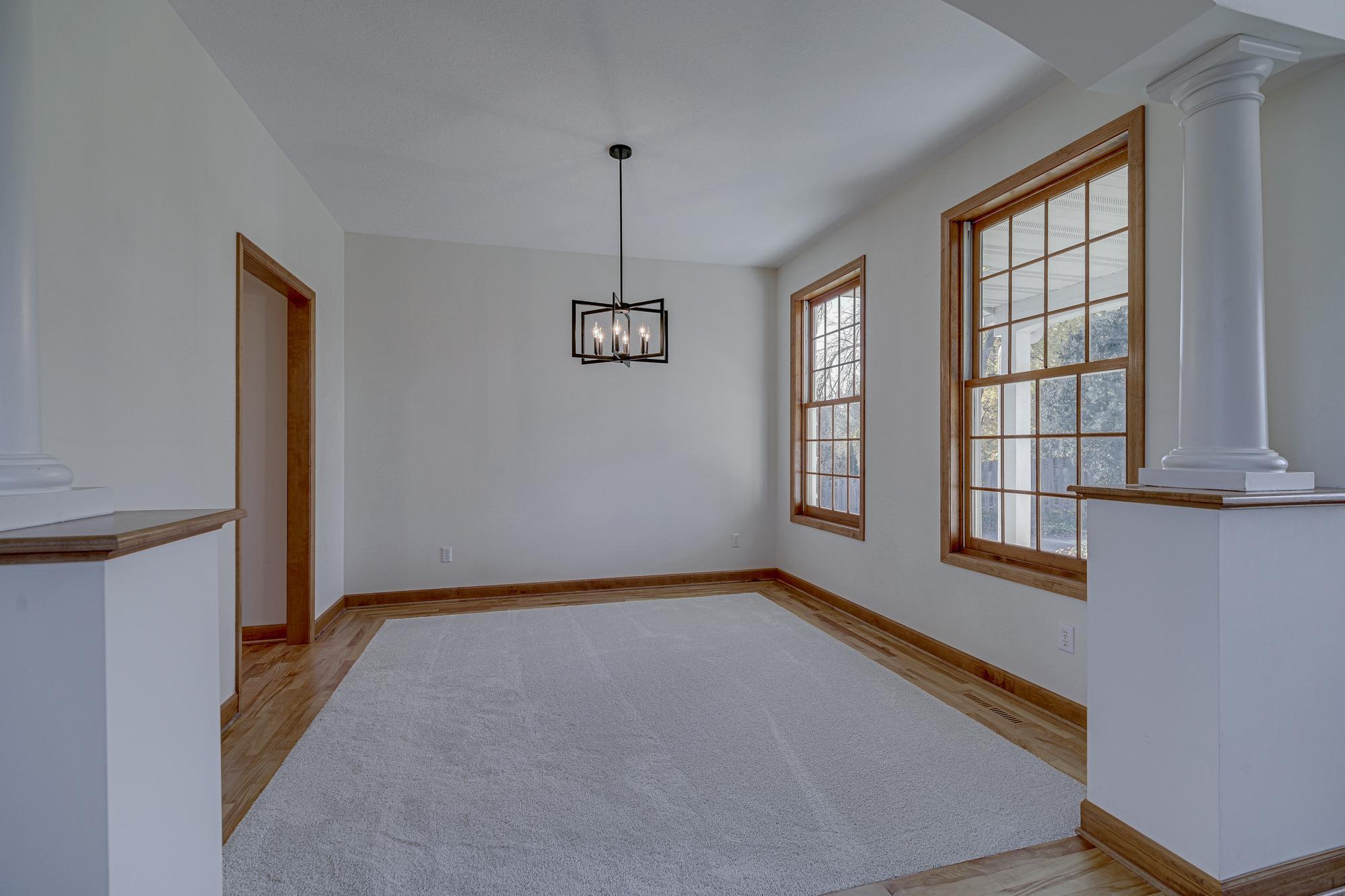 11811 Ridgemount Avenue Property Photo 24