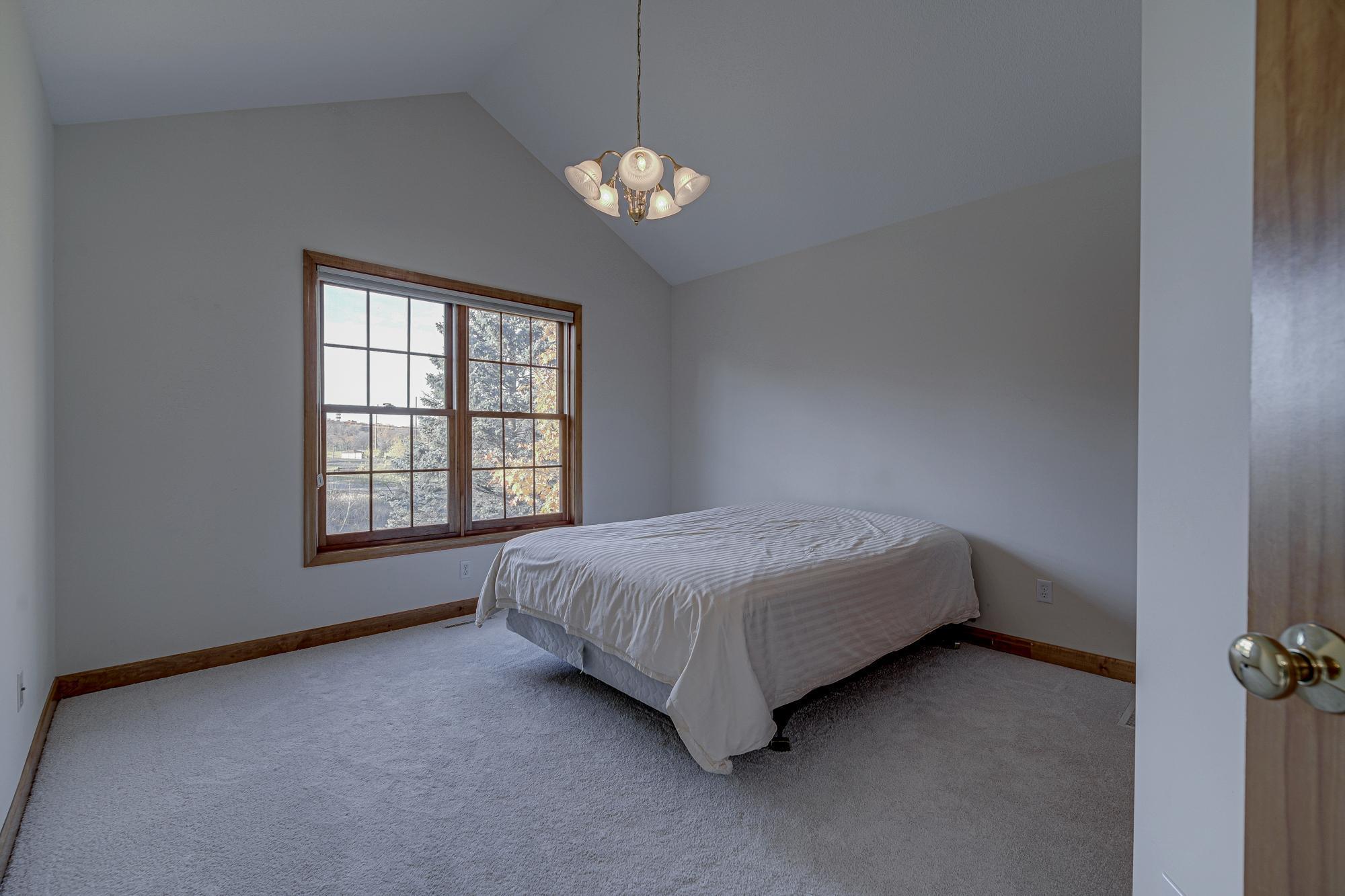 11811 Ridgemount Avenue Property Photo 37