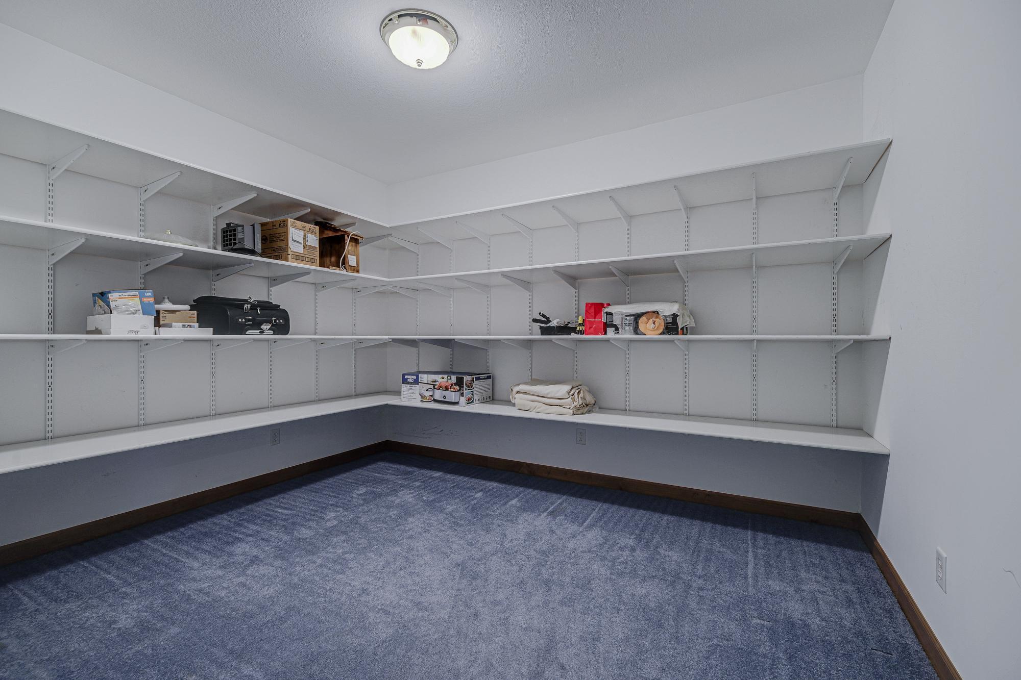 11811 Ridgemount Avenue Property Photo 51