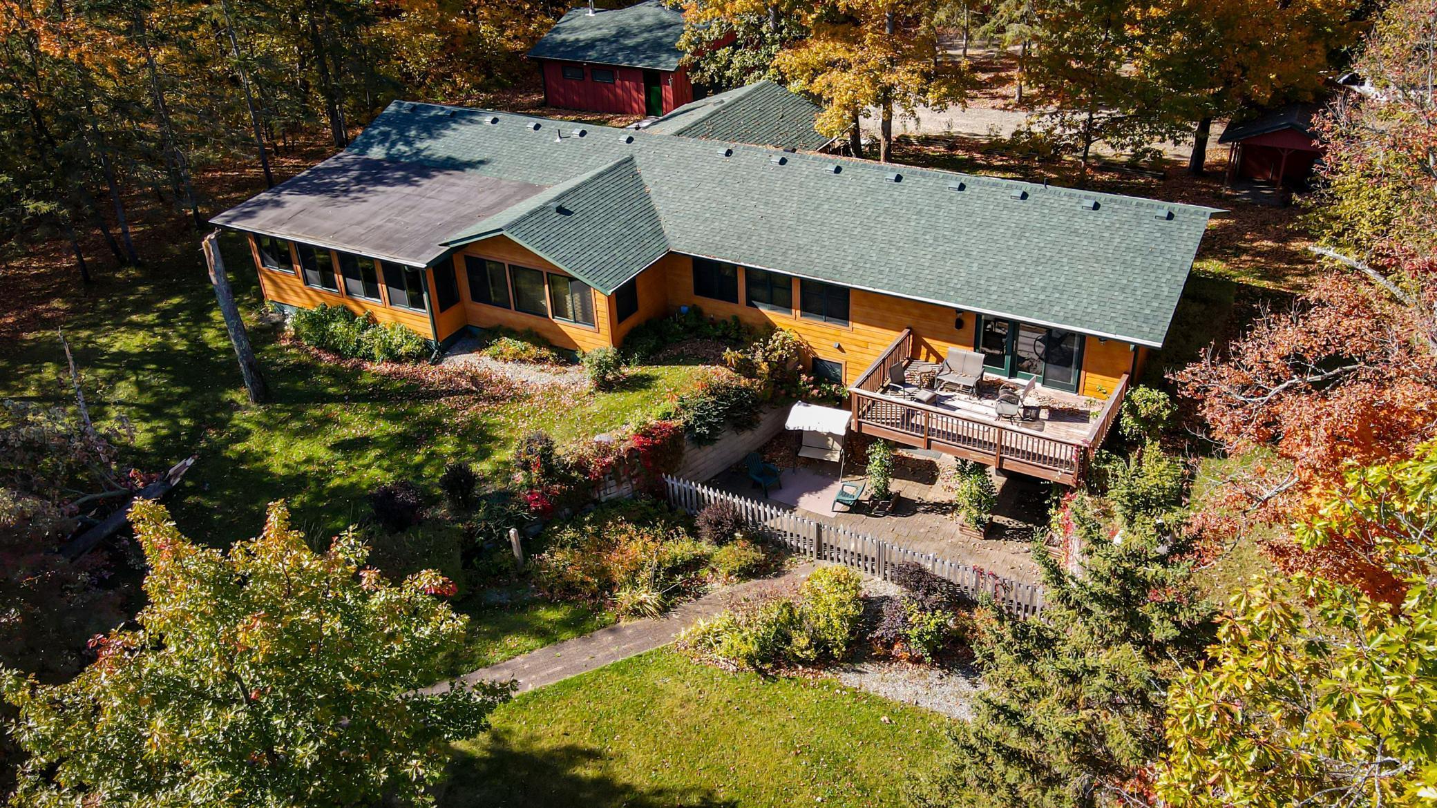 7310 S Moose Lake Road Property Photo 1