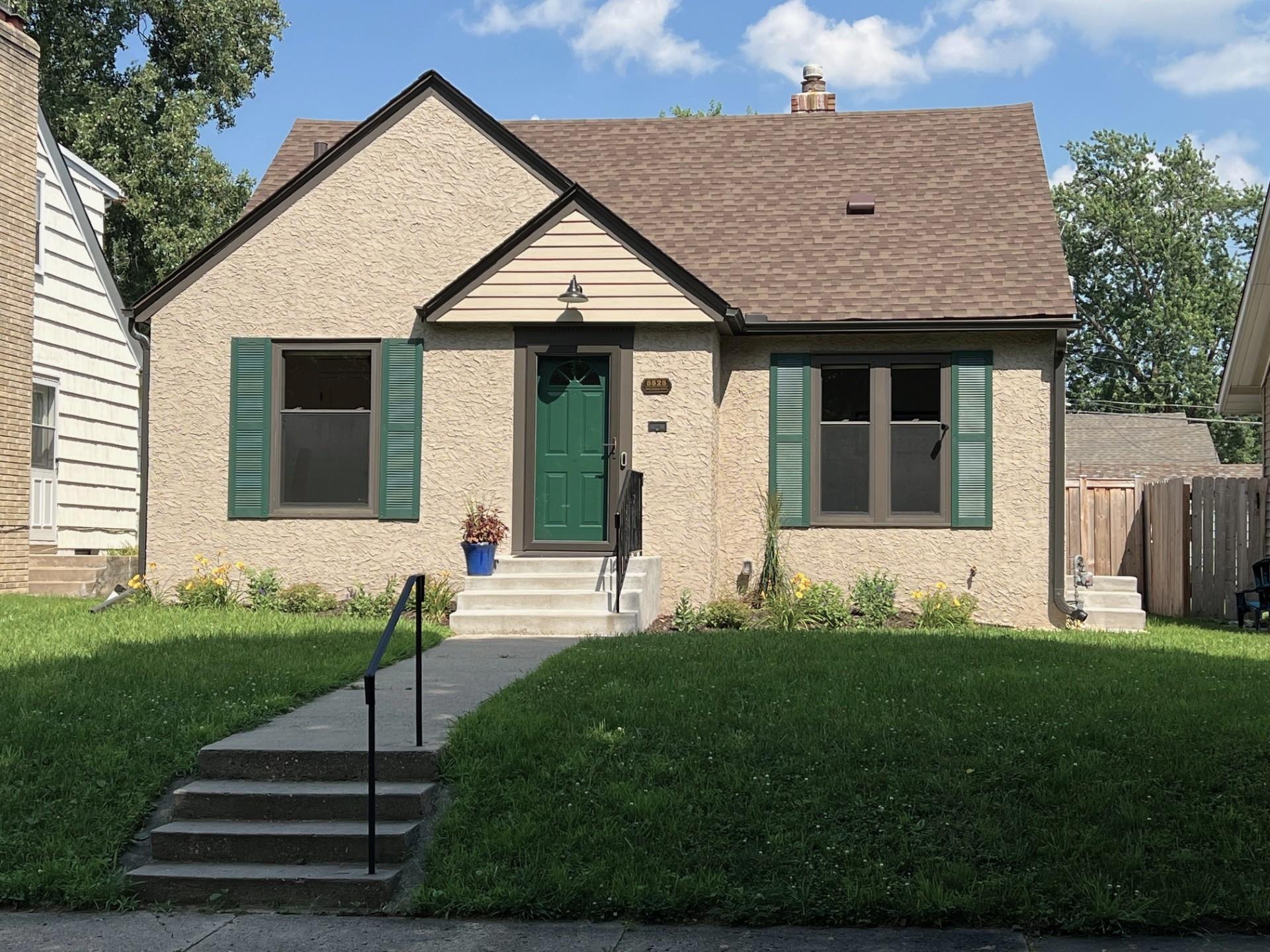 5525 35th Avenue Property Photo 1