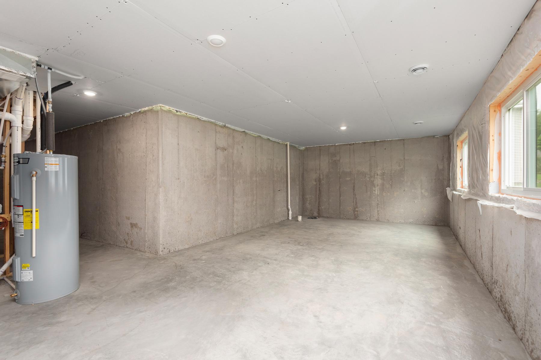 695 Aspen Lane Property Photo 10