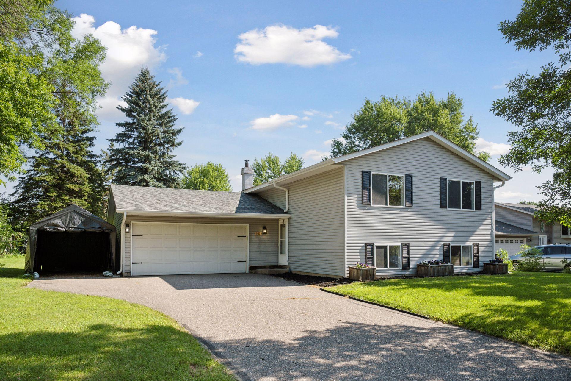 401 Sigrid Drive Property Photo 1