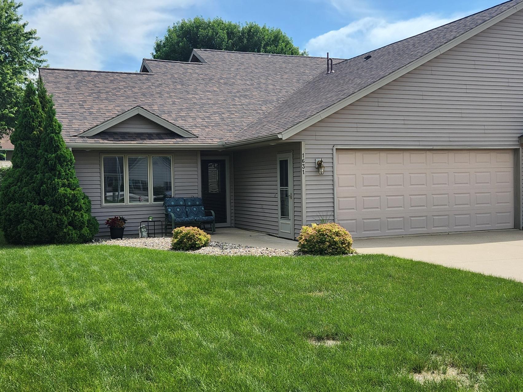 1631 Blue Jay Boulevard Property Photo 1