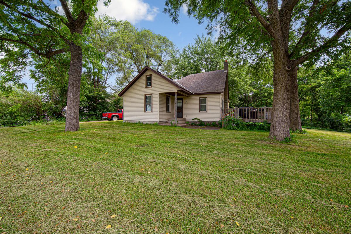 23231 Farwell Avenue Property Photo 4