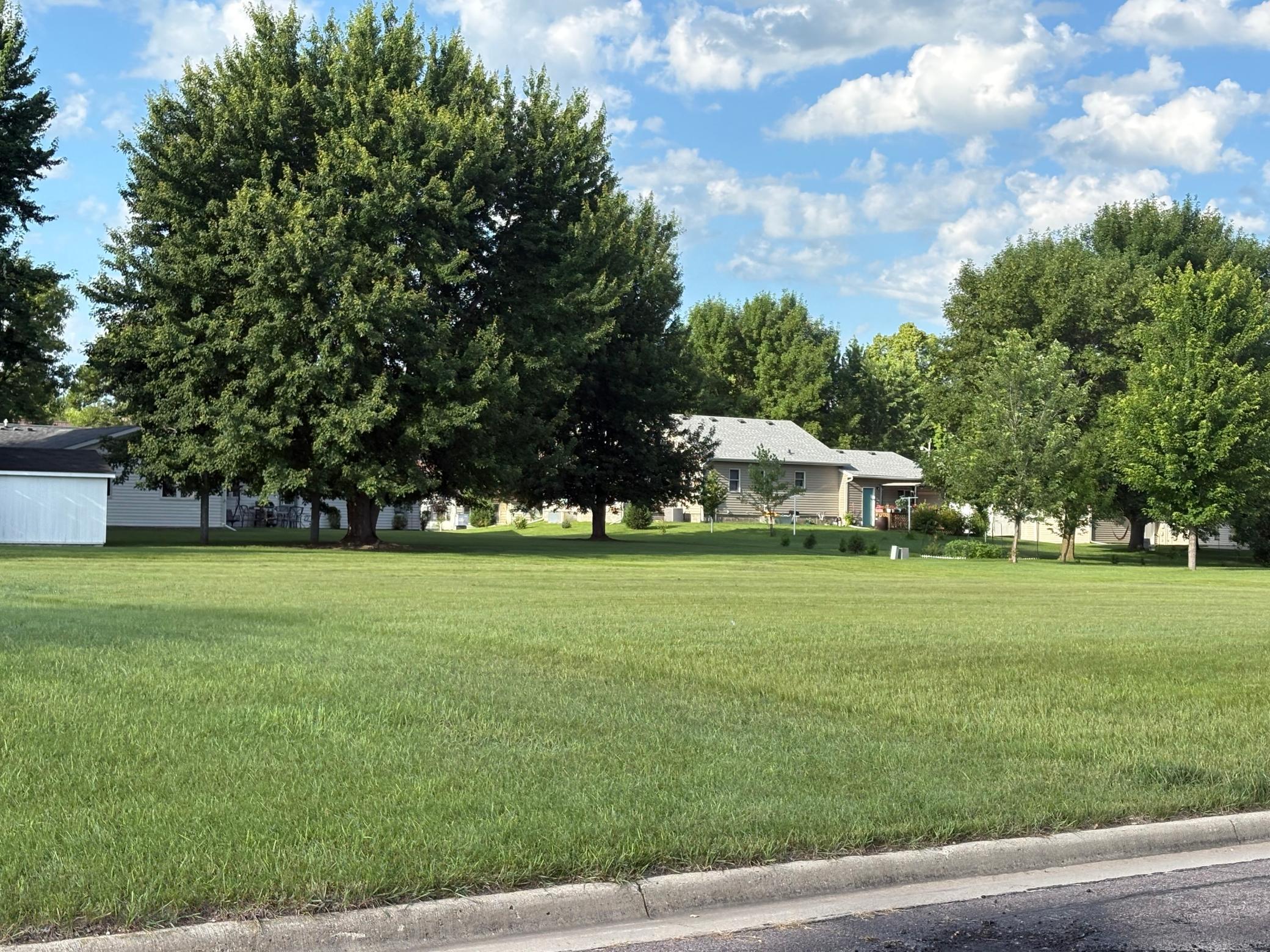 1039 Montana Avenue Property Photo 2