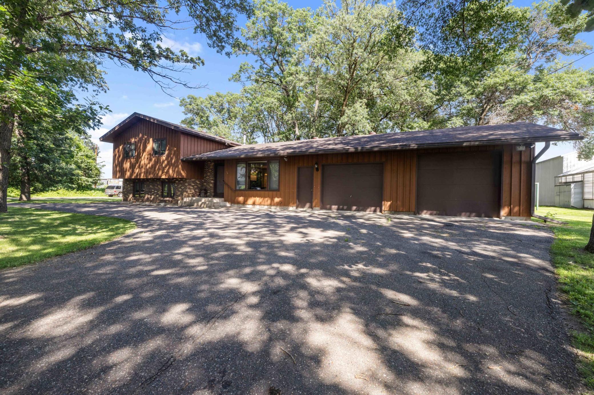 1706 Riverview Drive Property Photo 1