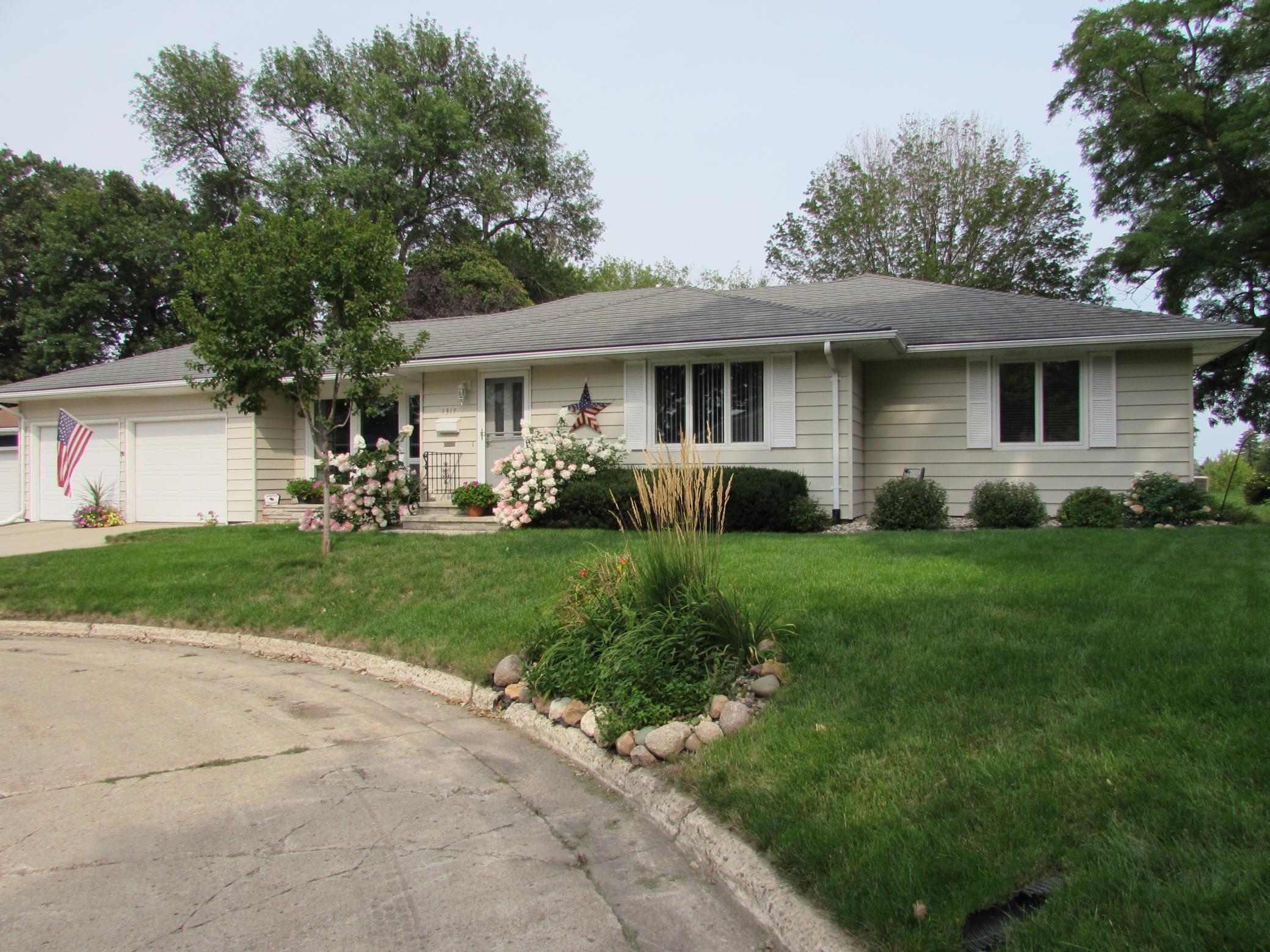 1317 Beach Place Property Photo 1