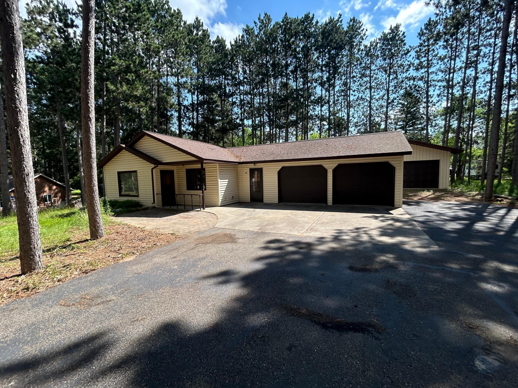 353 E River Drive Property Photo 1