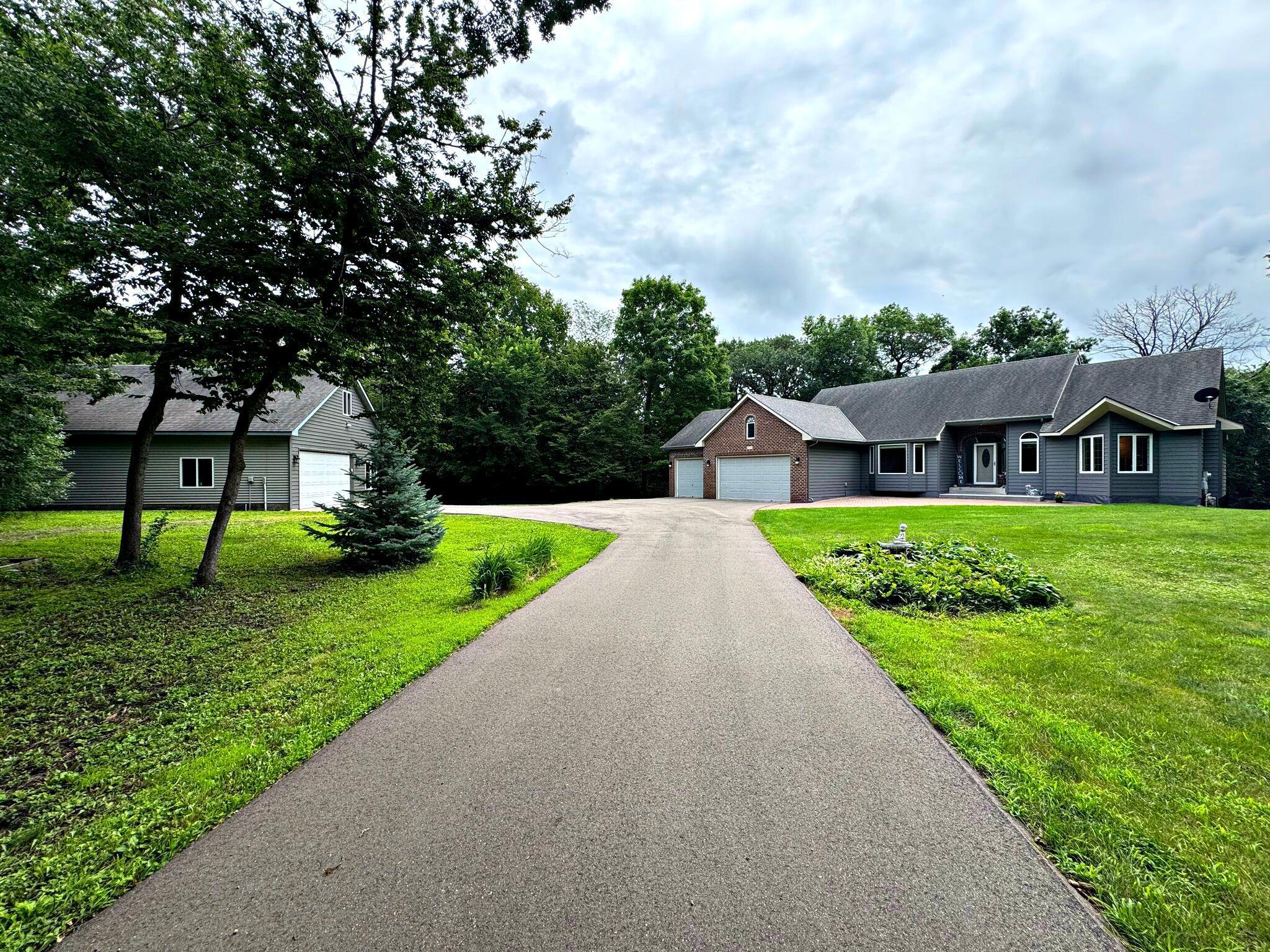 8701 Oak Hill Circle Property Photo 1
