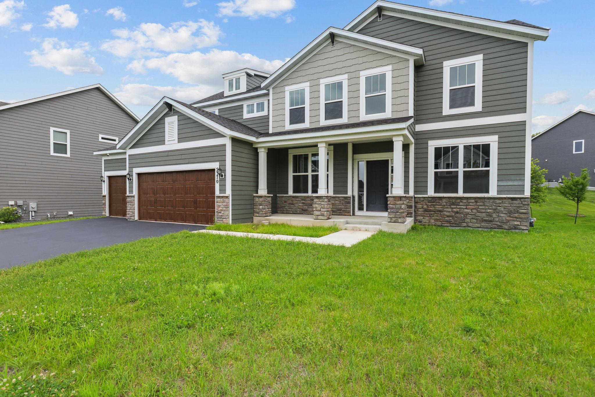 5370 Fountain Lane