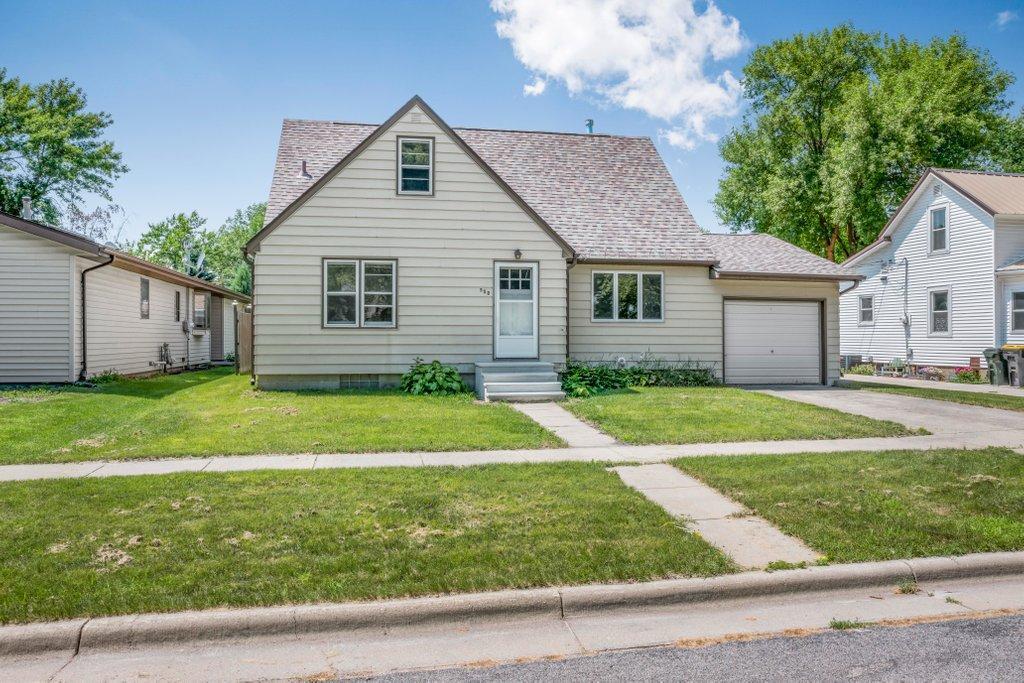 350 S 9th Street Property Photo 1