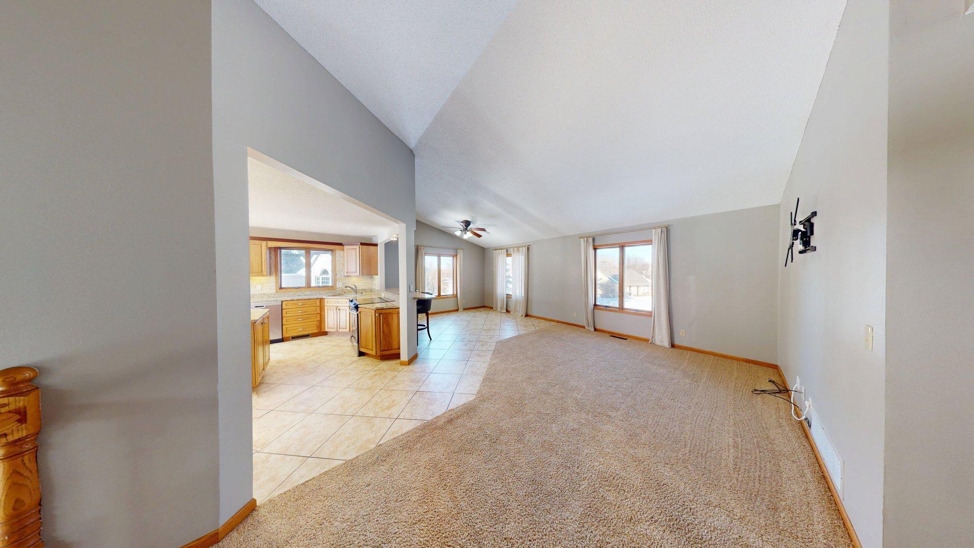 2210 9th Avenue Se Property Photo 9