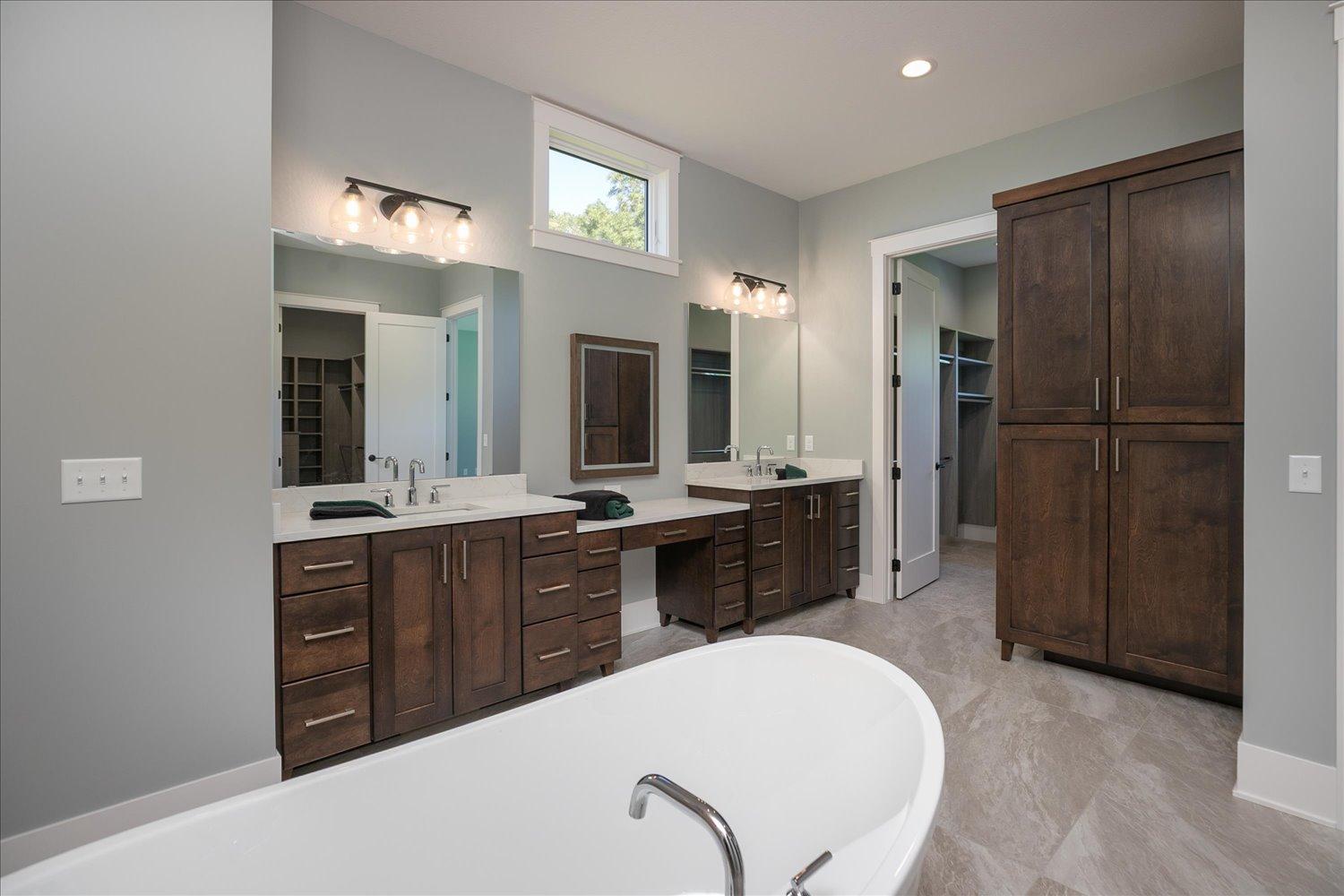 4868 Royal Oaks Circle Sw Property Photo 32