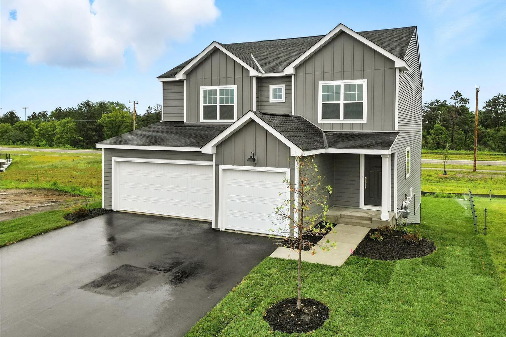 1053 Annagaire Curve Property Photo 1