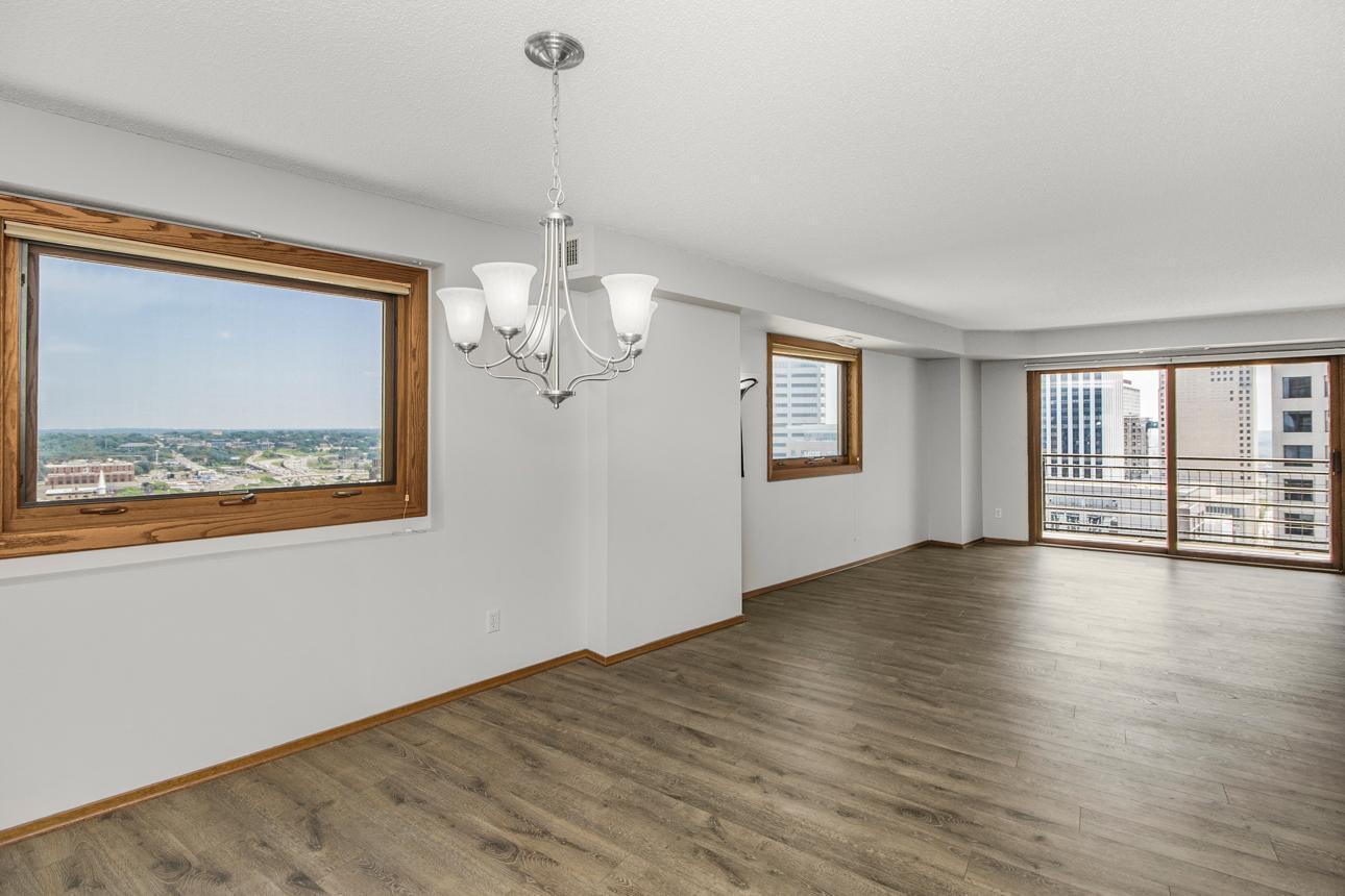 66 9th Street E 2315 Property Photo 6