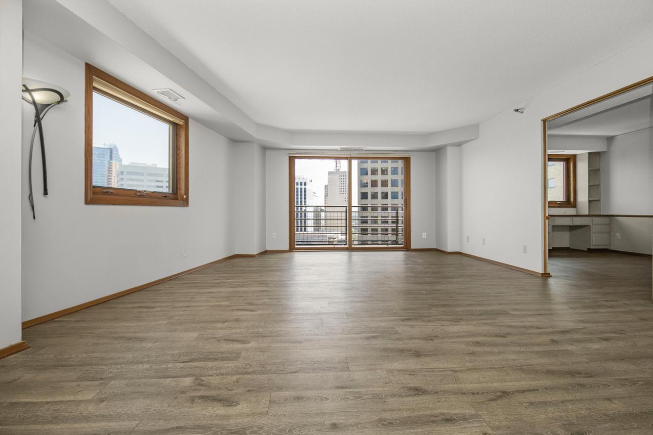 66 9th Street E 2315 Property Photo 12