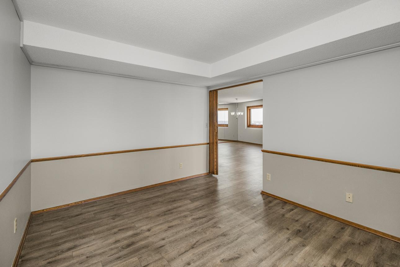 66 9th Street E 2315 Property Photo 28