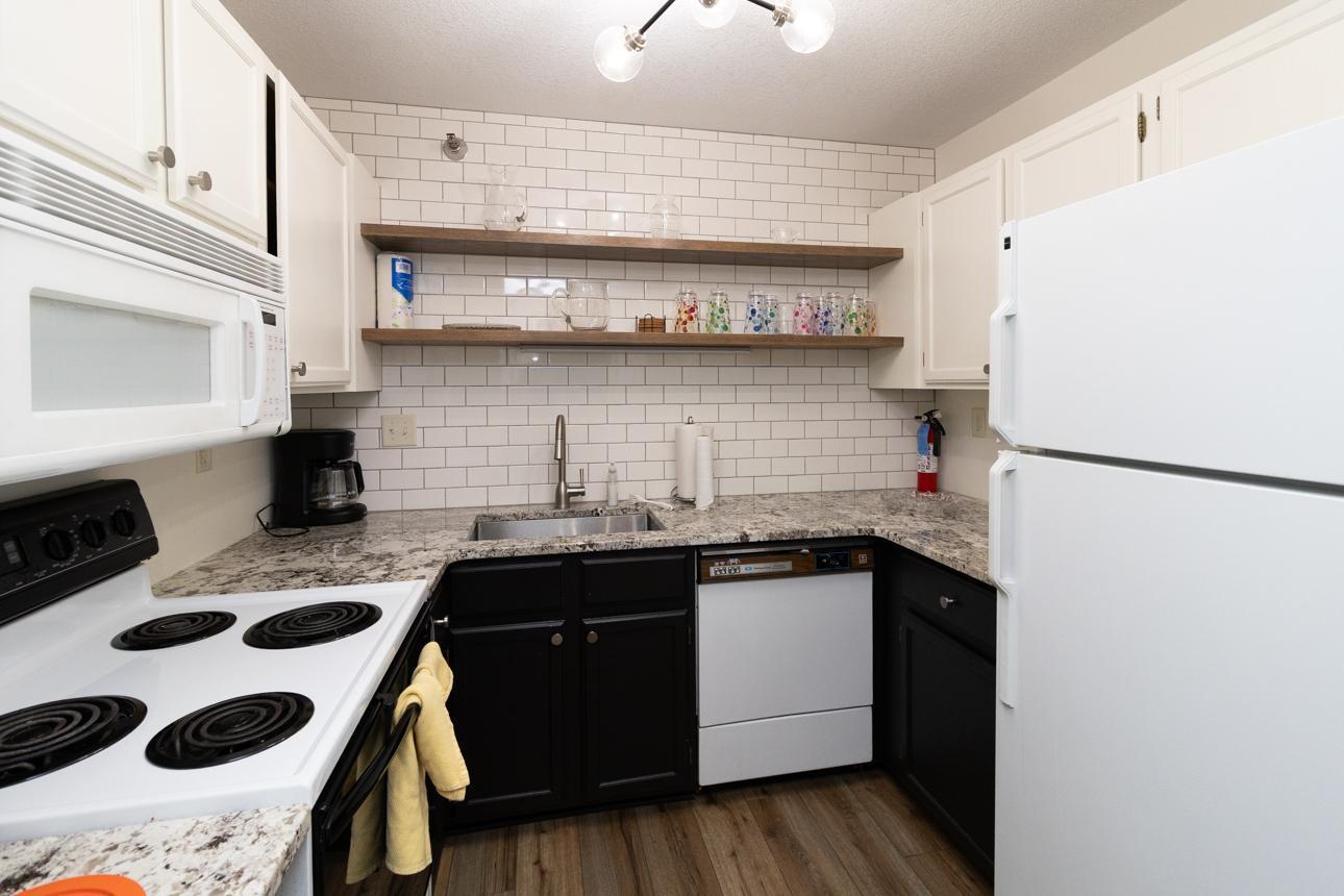 66 9th Street E 2315 Property Photo 45