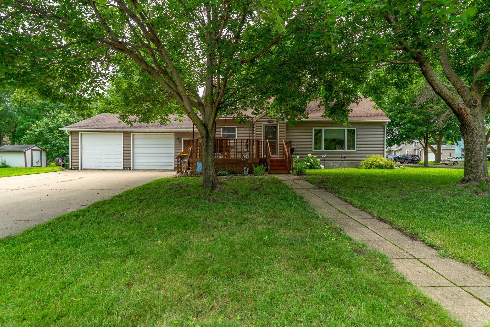 702 9th Avenue Property Photo 1
