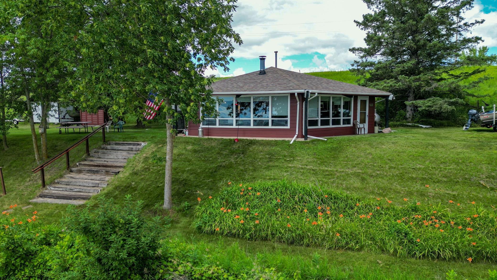 40414 Cliff Road Property Photo 1