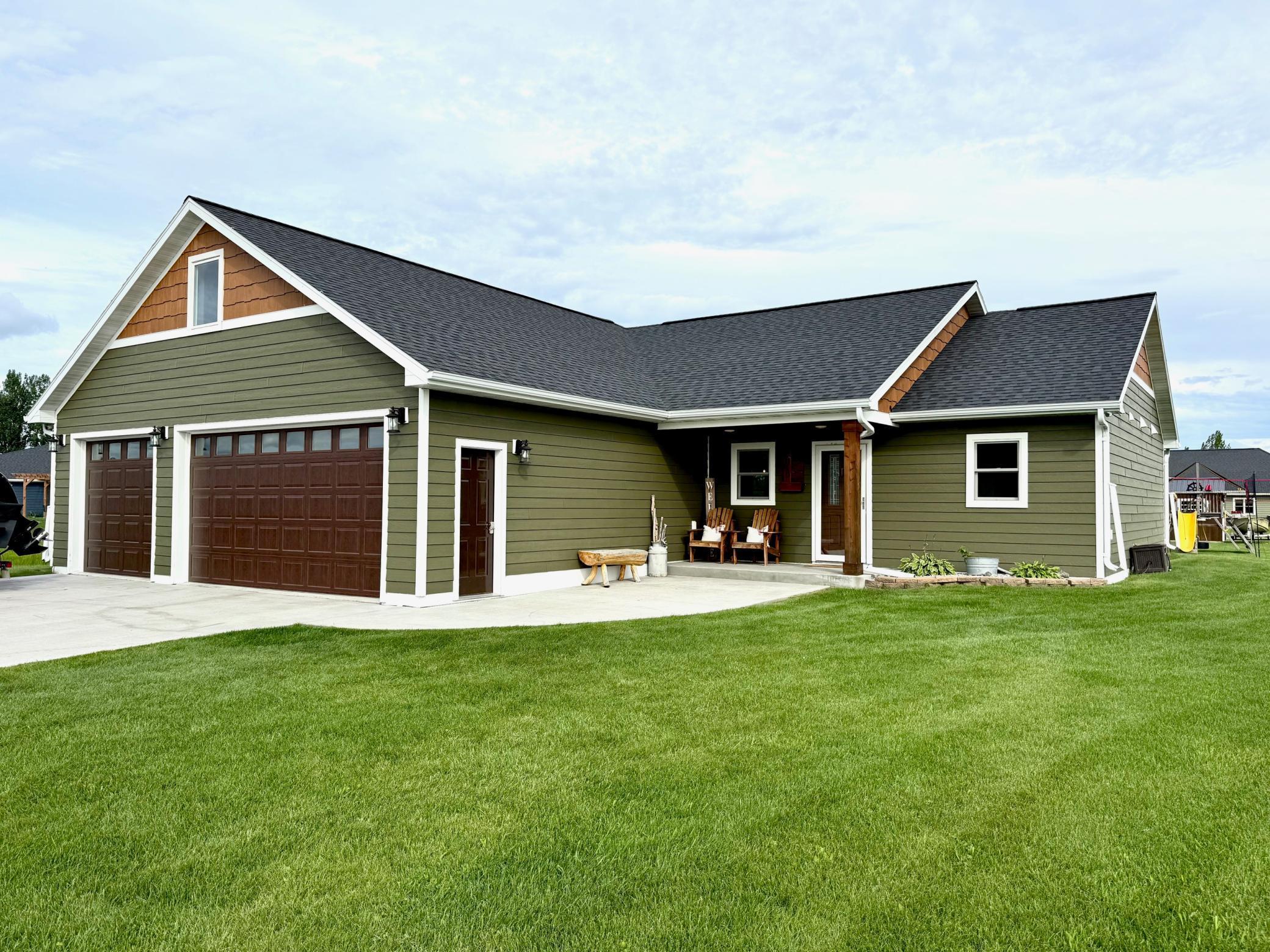 1010 2nd Avenue Property Photo 1