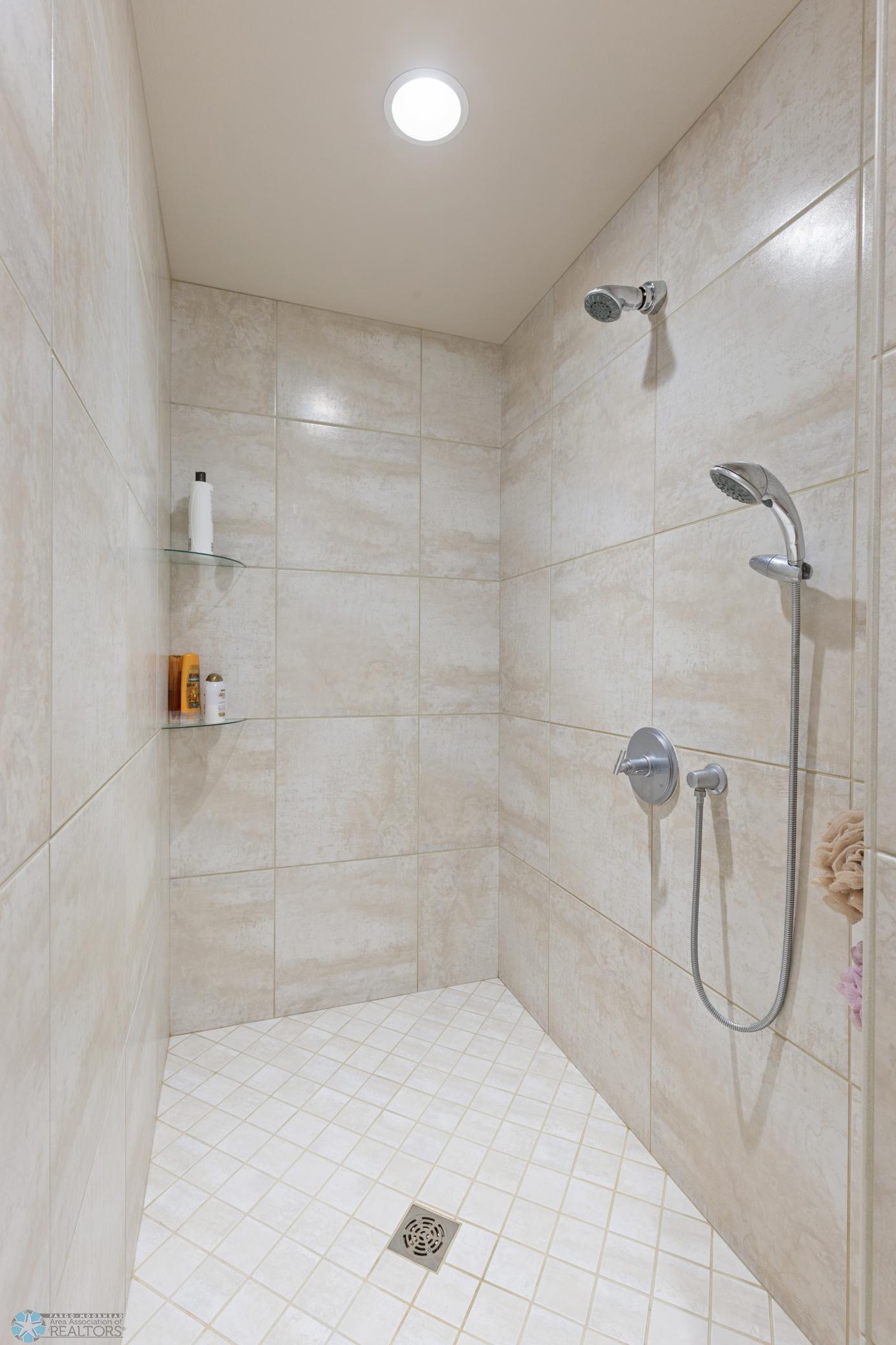 1811 7th Street E Property Photo 27