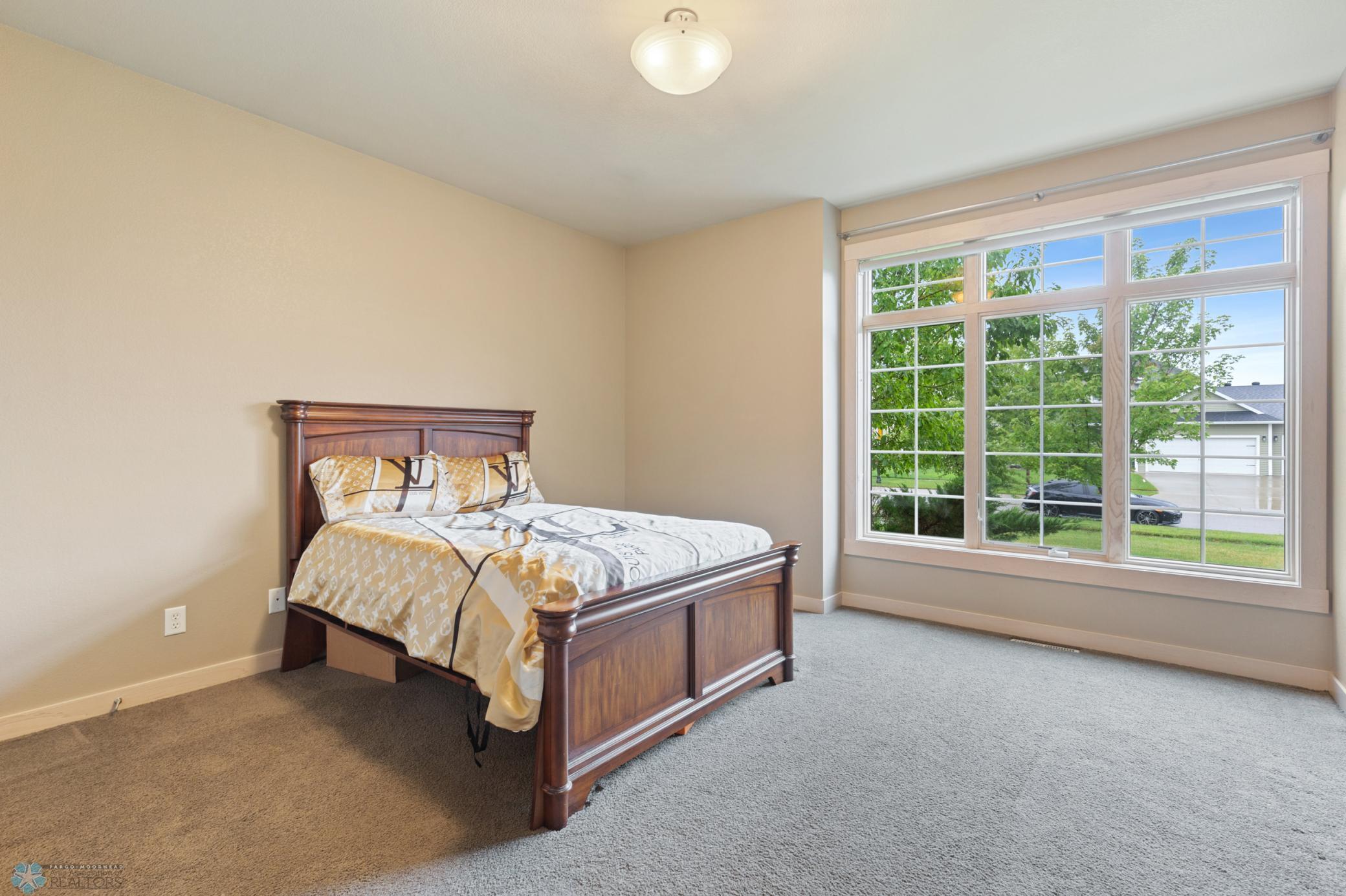 1811 7th Street E Property Photo 31