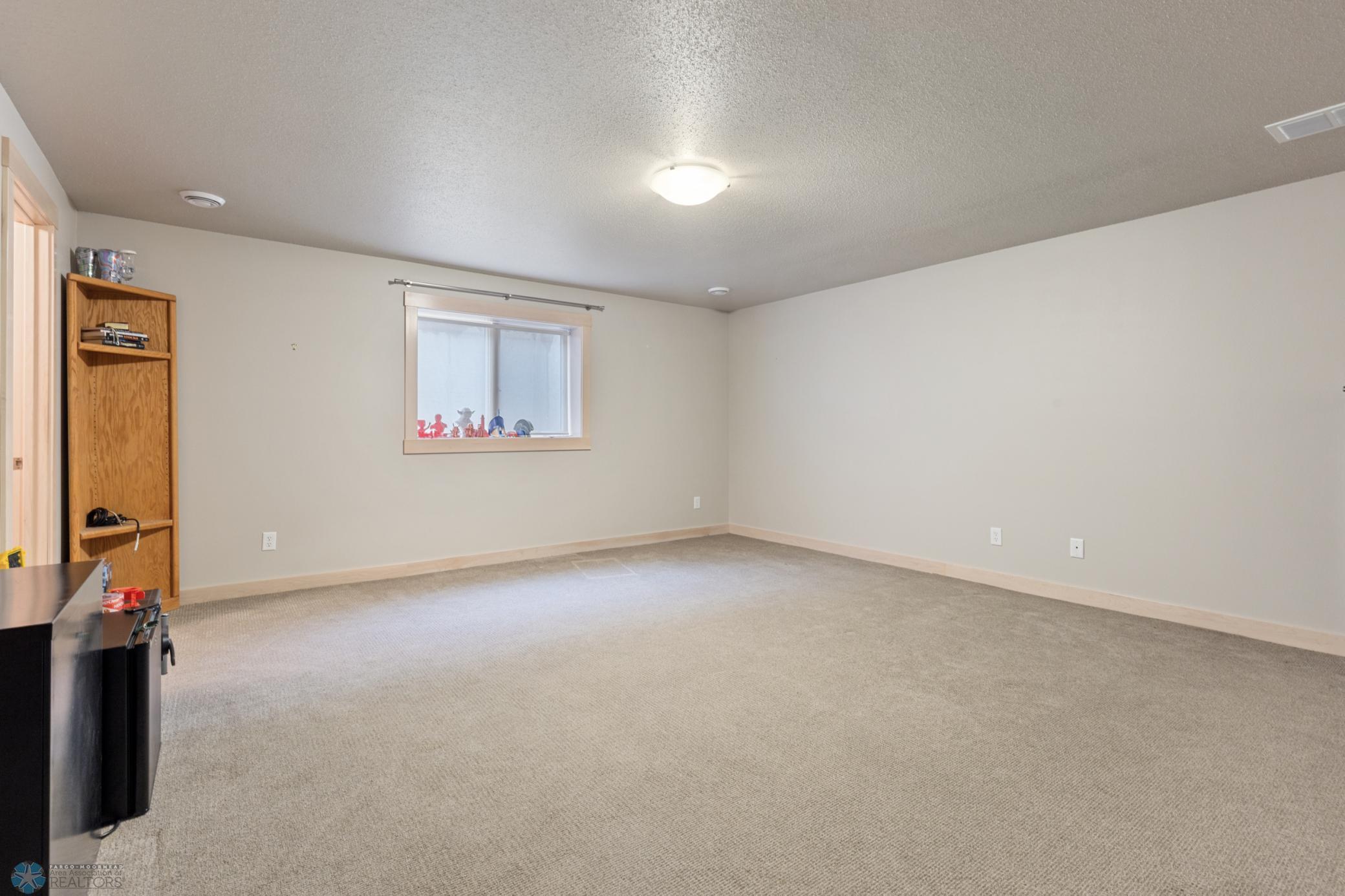 1811 7th Street E Property Photo 44