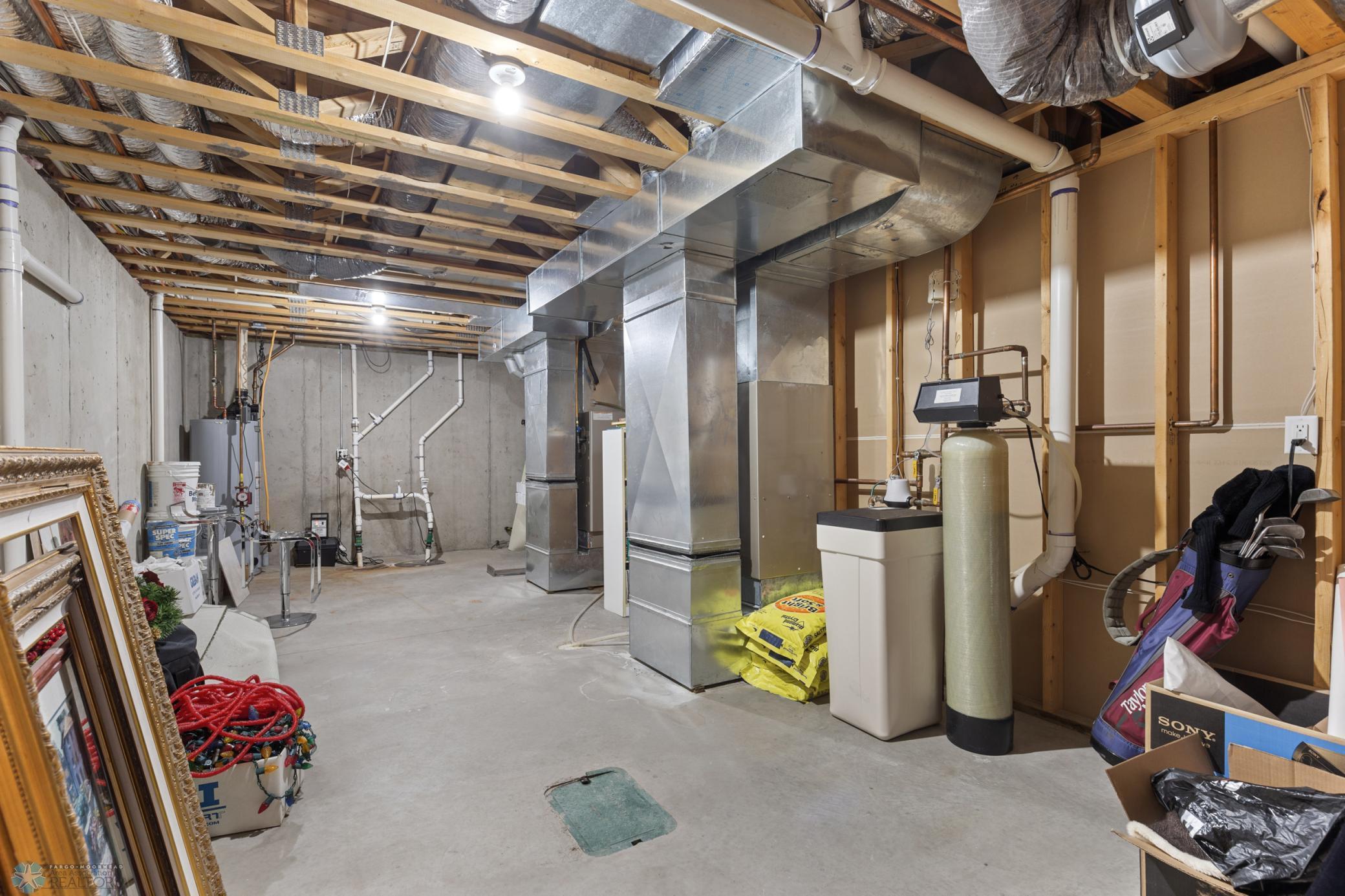 1811 7th Street E Property Photo 47