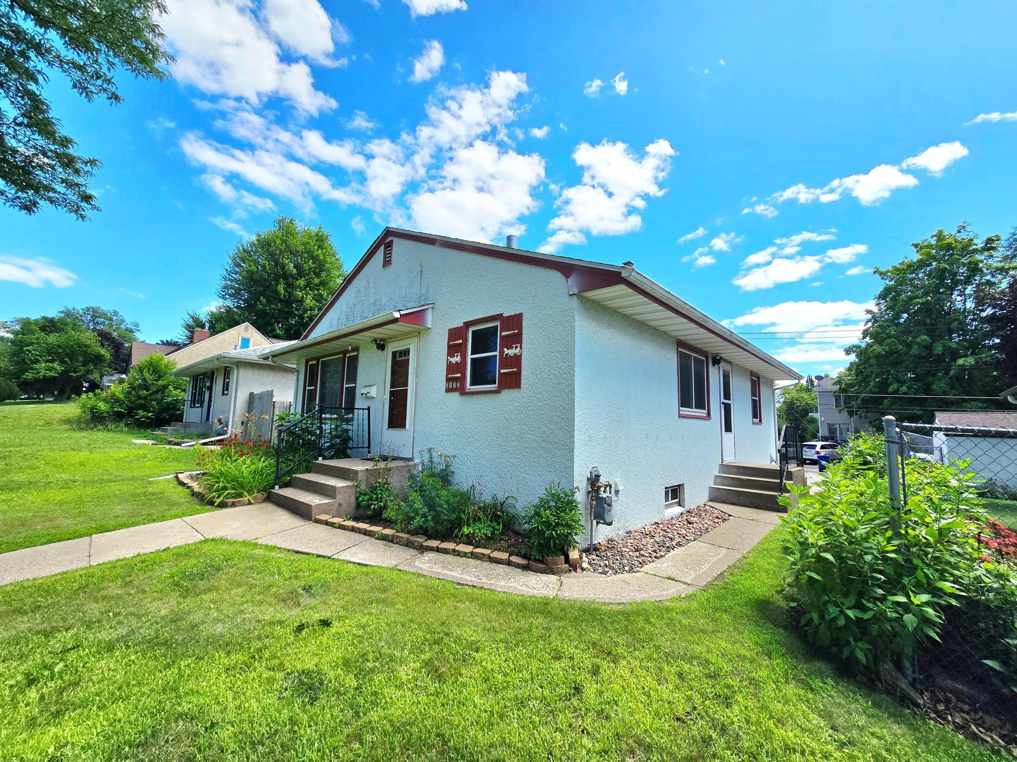 2172 Reaney Avenue Property Photo