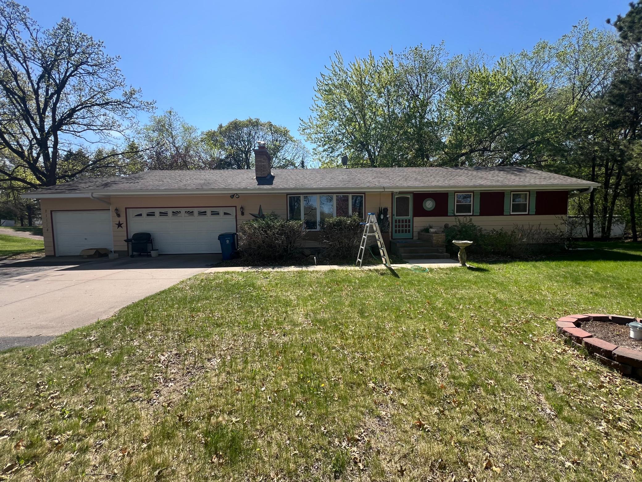 21114 Highway 169 Property Photo 1
