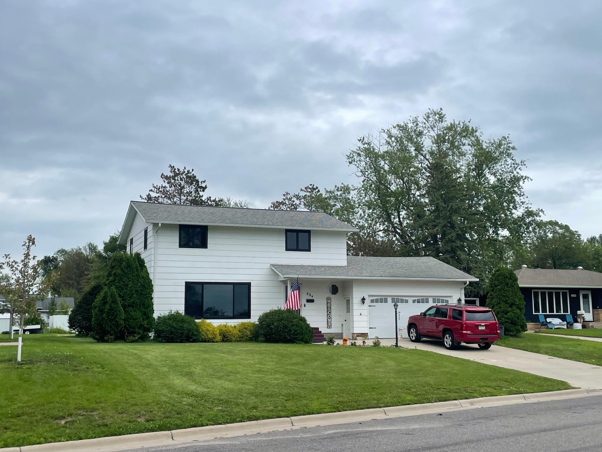 534 Lake Shore Drive Property Photo 1