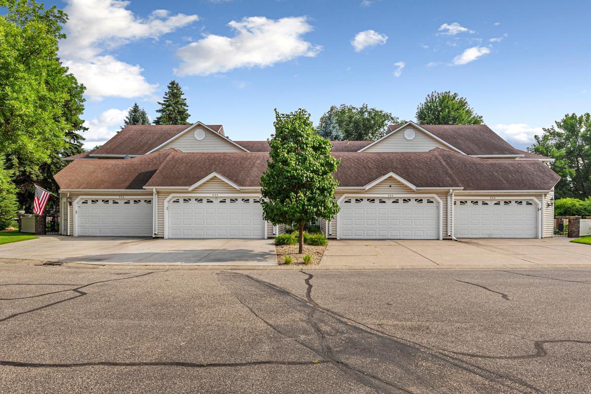 994 Hill Court Property Photo